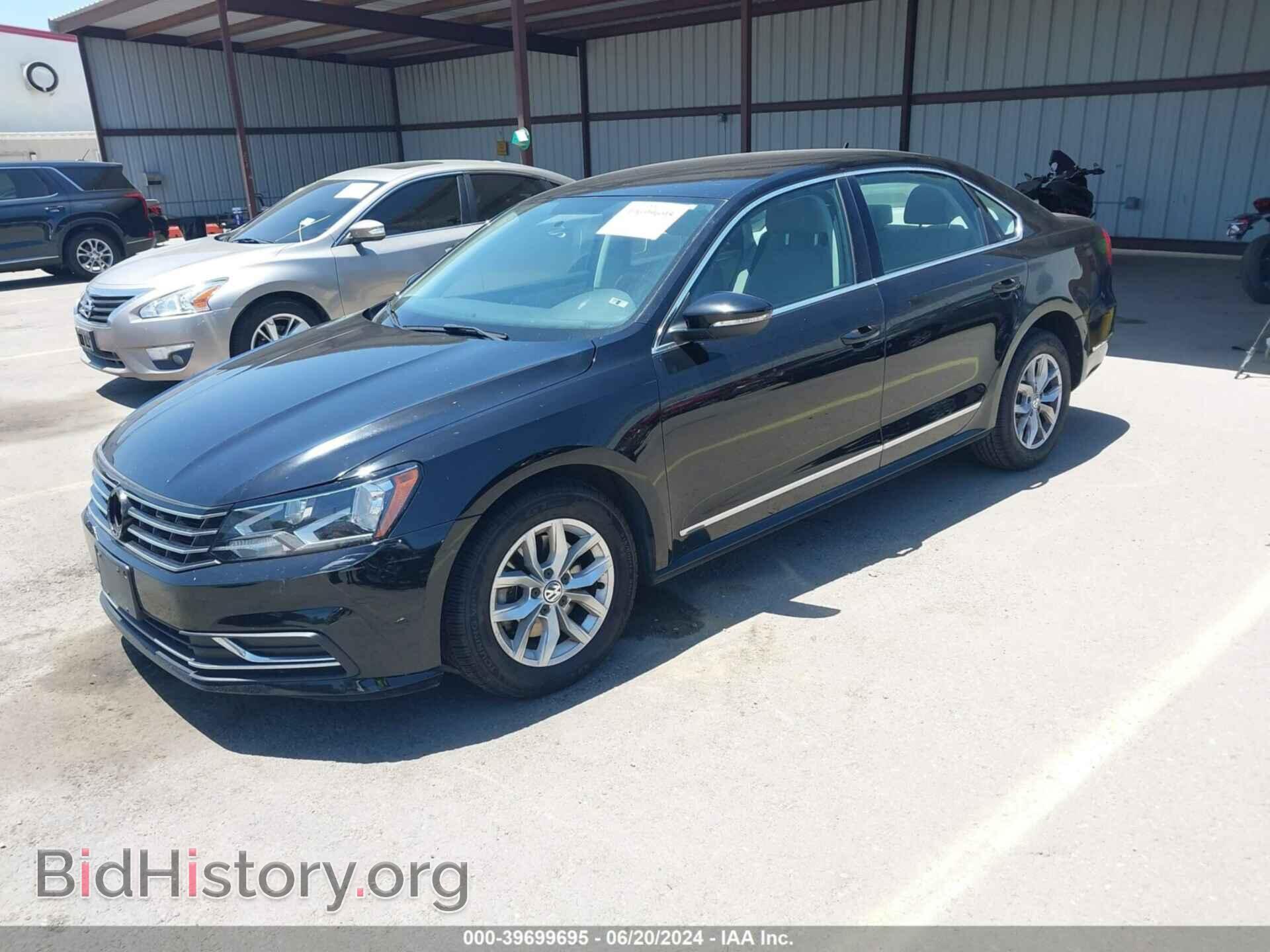 2016 VOLKSWAGEN PASSAT - VIN: 1VWAT7A3XGC044347 - Фото 2