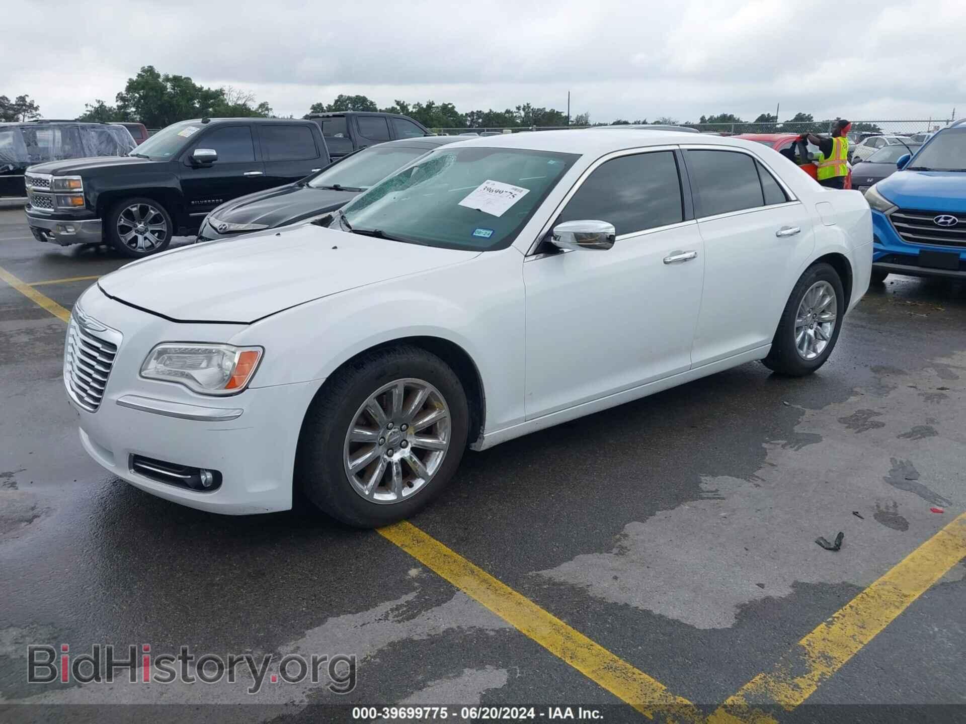 2014 CHRYSLER 300C - VIN: 2C3CCAEG0EH252810 - Фото 2