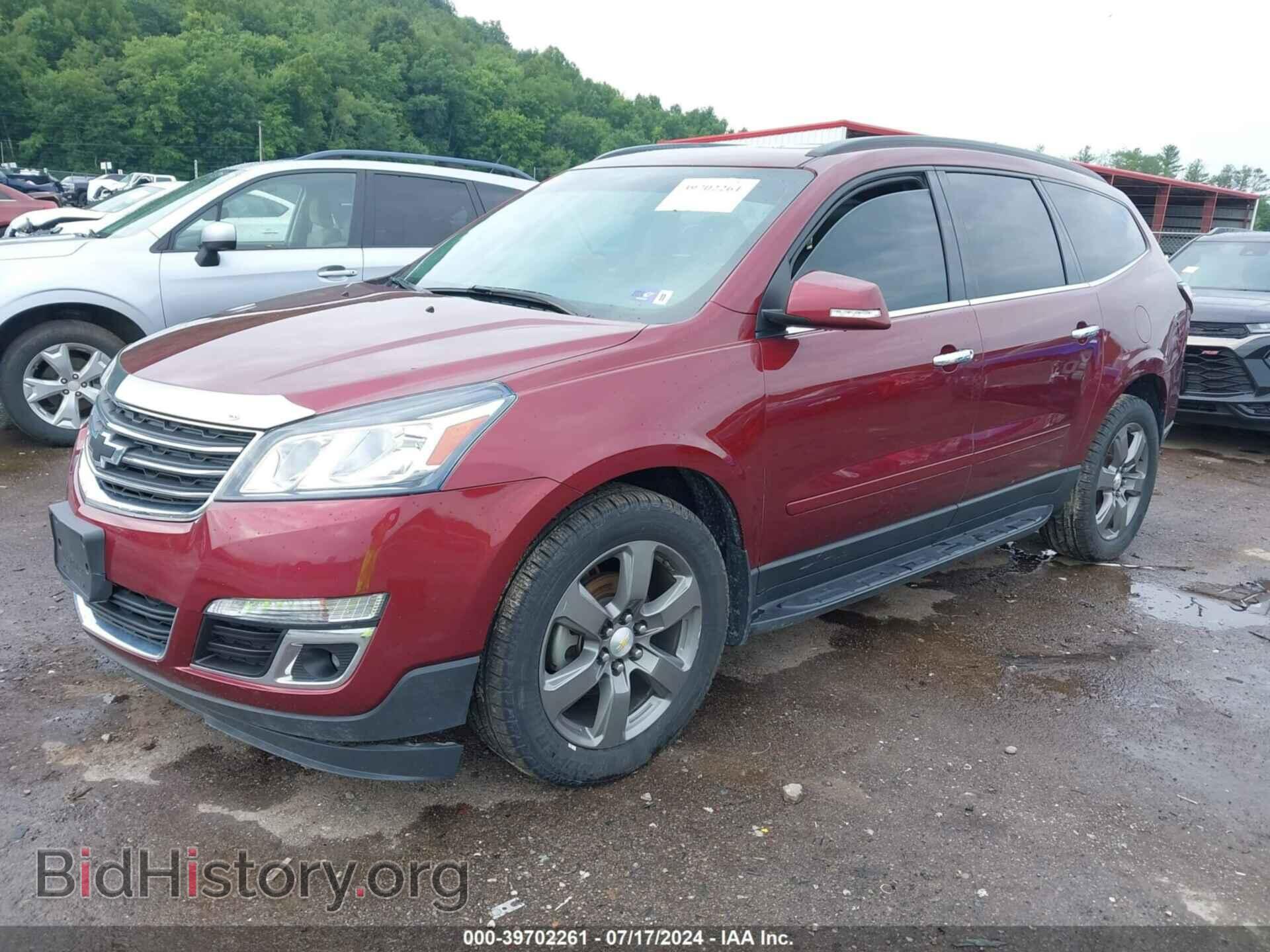 2017 CHEVROLET TRAVERSE - VIN: 1GNKVHKD8HJ329051 - Фото 2