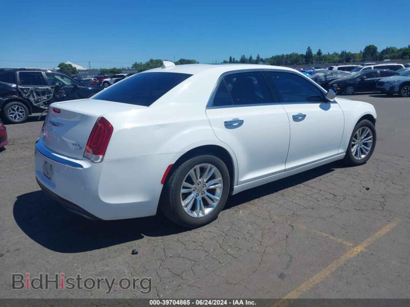 2016 Chrysler 300C (VIN 2C3CCAEG8GH151694) — фото 4 из 17