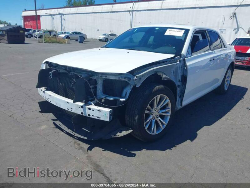 2016 Chrysler 300C (VIN 2C3CCAEG8GH151694) — фото 6 из 17
