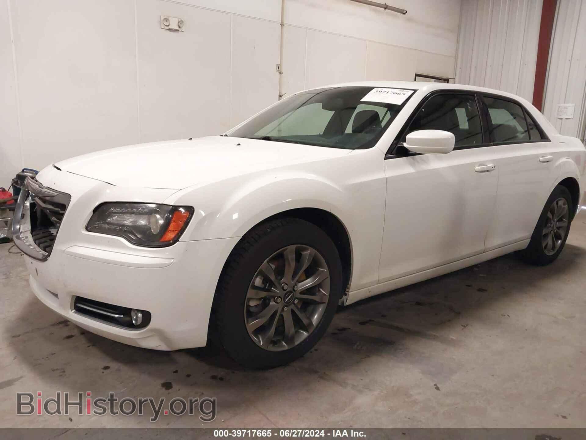 2014 CHRYSLER 300 - VIN: 2C3CCAGG7EH341948 - Фото 2