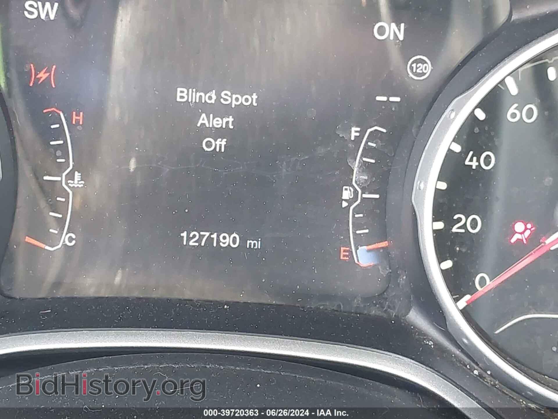 2018 JEEP COMPASS - VIN: 3C4NJDCB8JT136064 - Фото 16