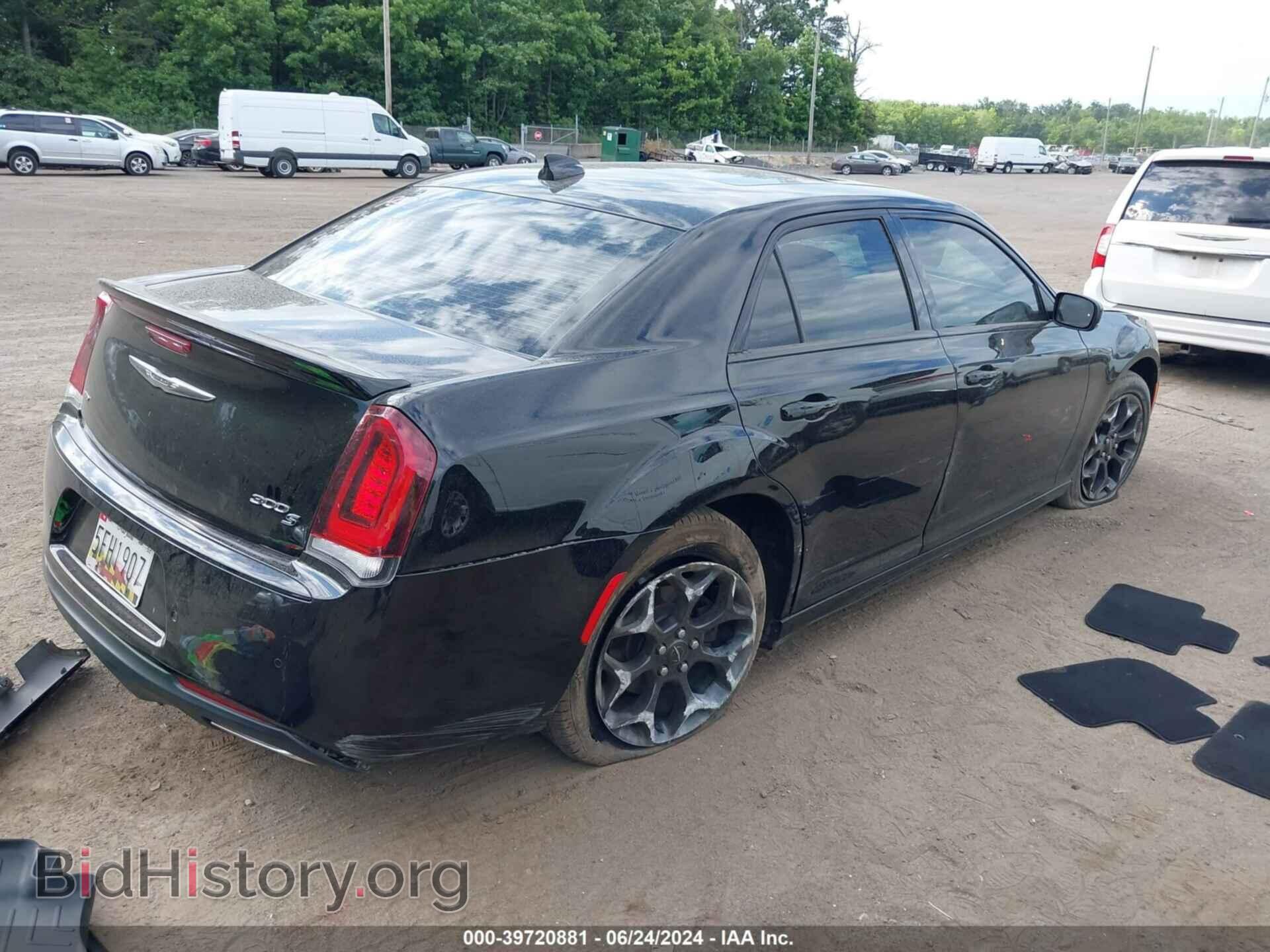 2019 CHRYSLER 300 - VIN: 2C3CCAGG9KH659307 - Фото 4
