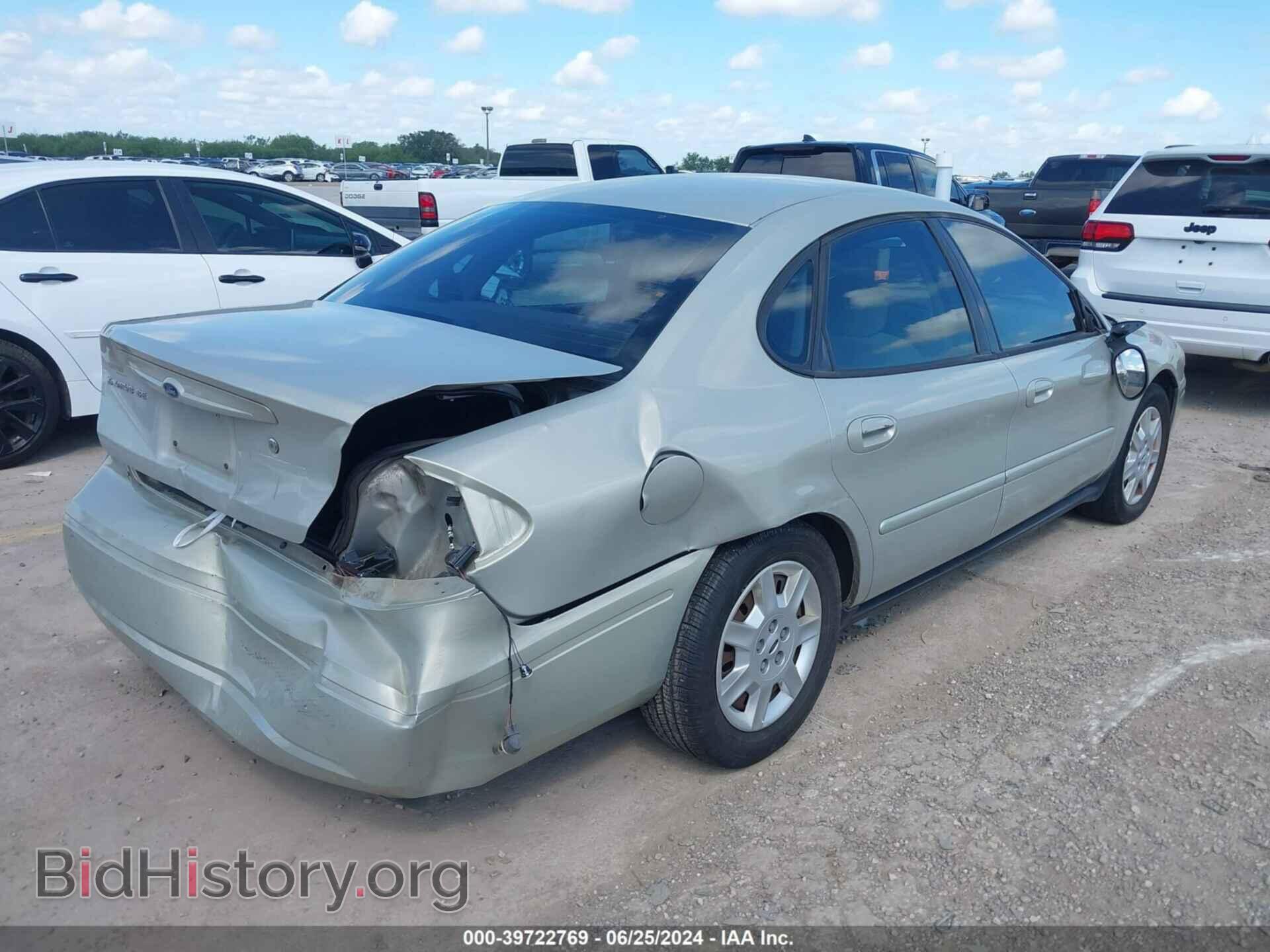 2006 FORD TAURUS - VIN: 1FAFP53U66A220768 - Фото 4