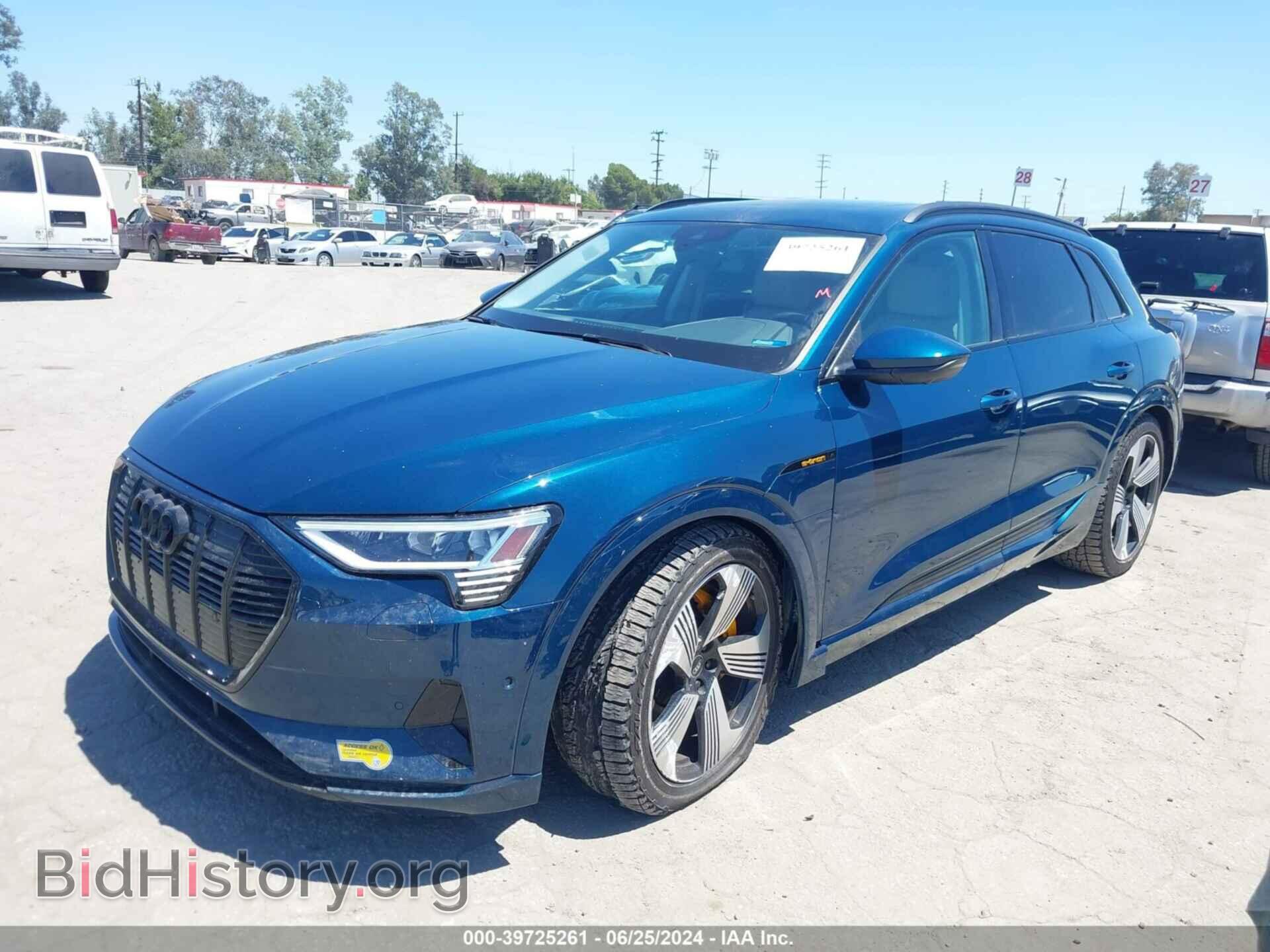 2022 AUDI E-TRON - VIN: WA1LAAGE8NB009004 - Фото 2