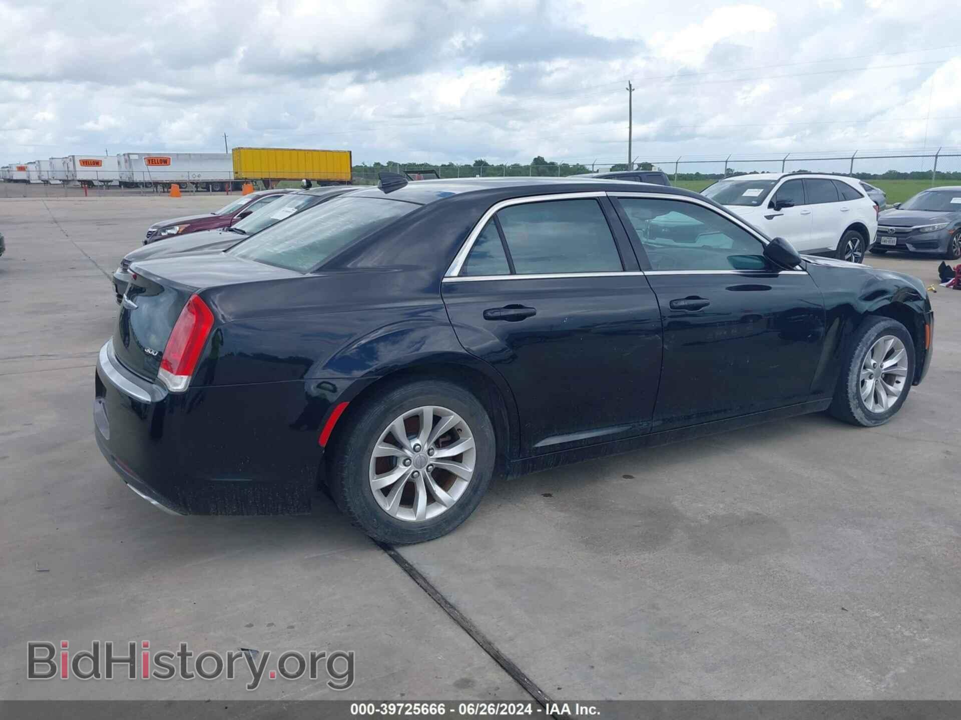 2015 CHRYSLER 300 - VIN: 2C3CCAAG5FH810464 - Фото 4
