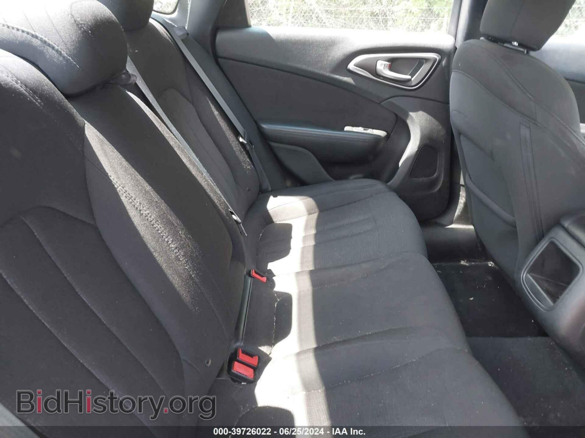 2015 CHRYSLER 200 - VIN: 1C3CCCAB3FN705154 - Фото 8