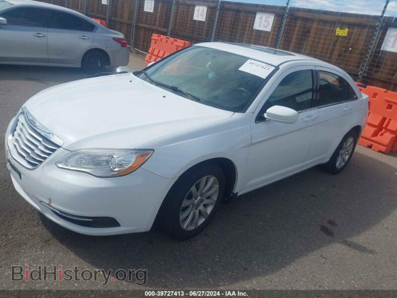 2011 Chrysler 200 (VIN 1C3BC1FB3BN555145) — фото 2 из 11