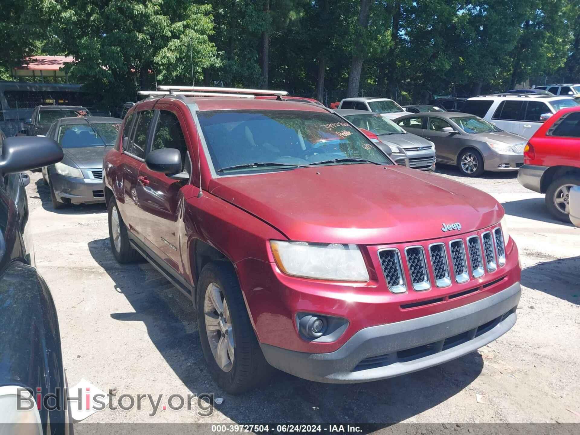 Photo 1J4NT1FB2BD151620 - JEEP COMPASS 2011