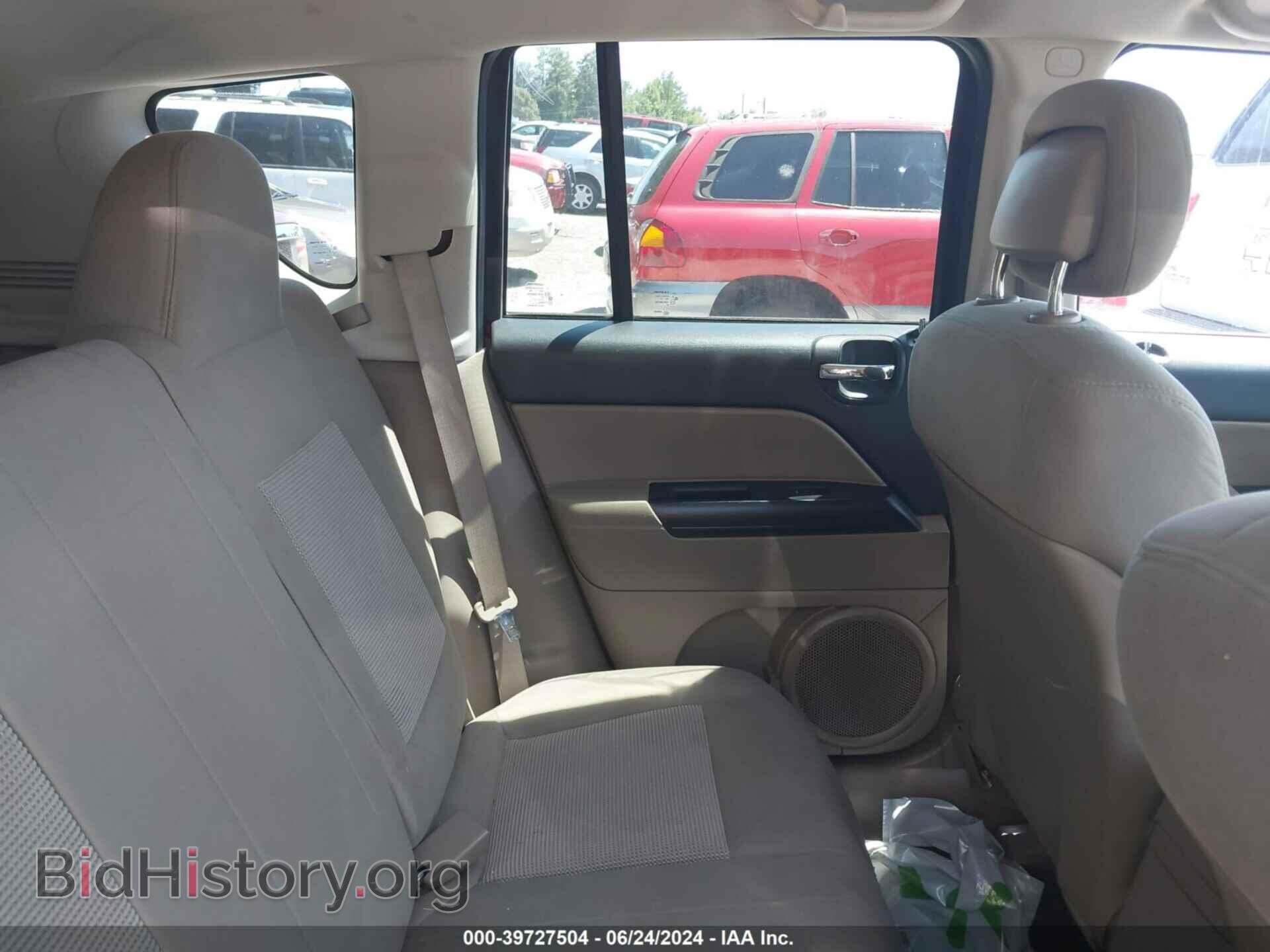 2011 JEEP COMPASS - VIN: 1J4NT1FB2BD151620 - Photo 8