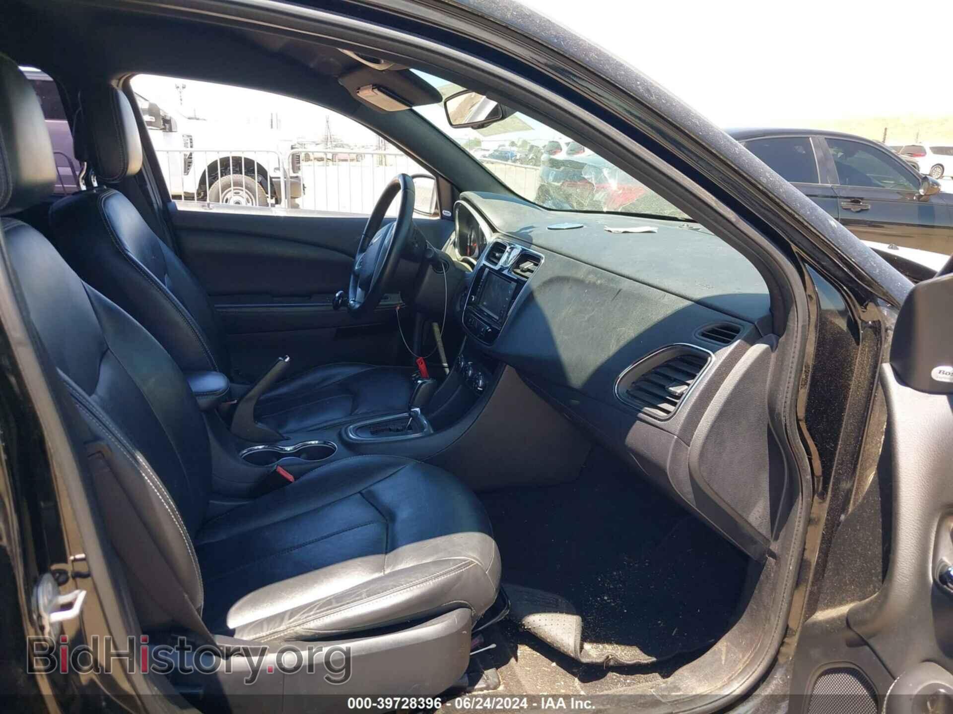2011 CHRYSLER 200 - VIN: 1C3BC2FG2BN607611 - Фото 5