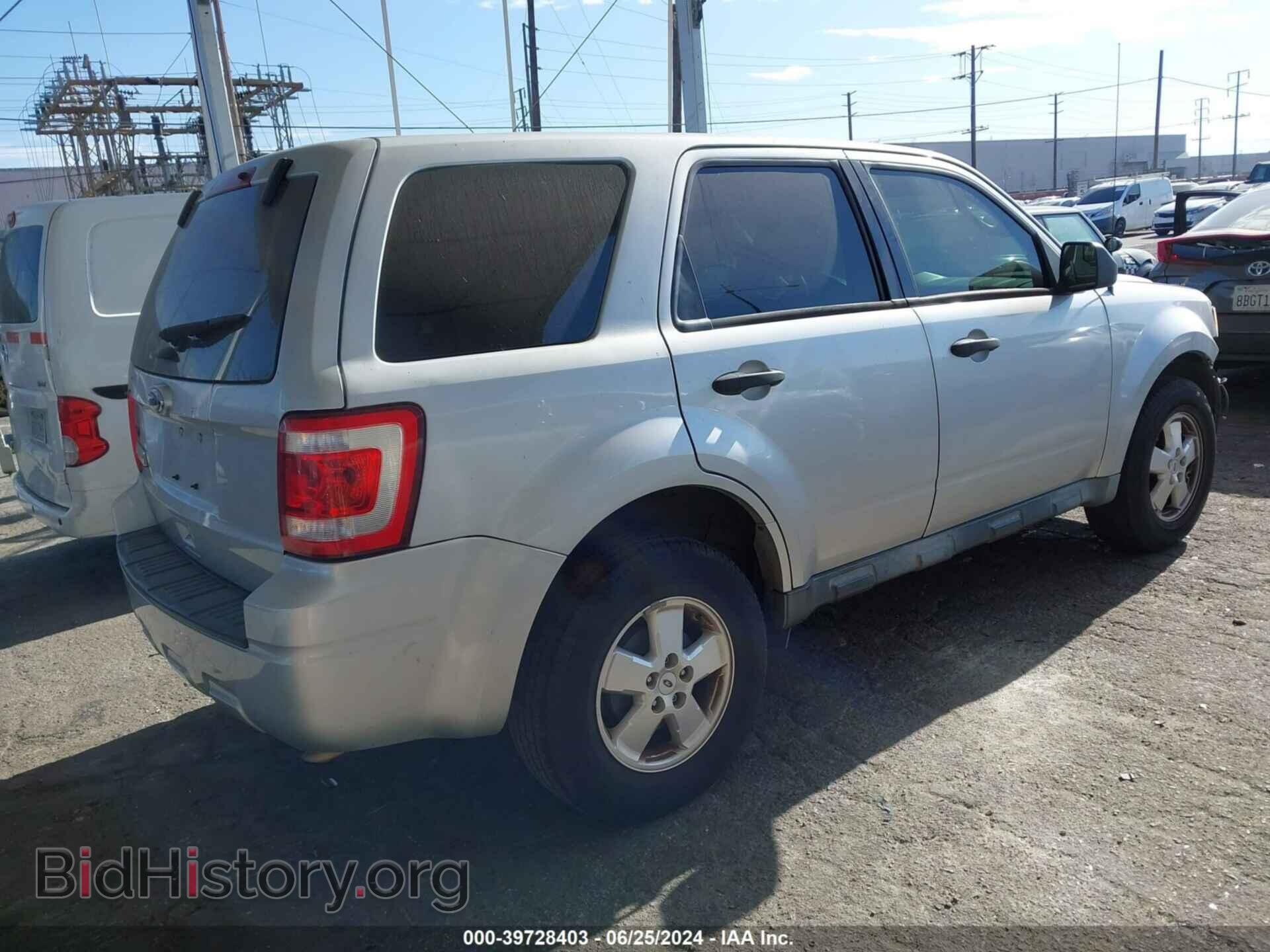 2011 FORD ESCAPE - VIN: 1FMCU0C73BKC30502 - Фото 4