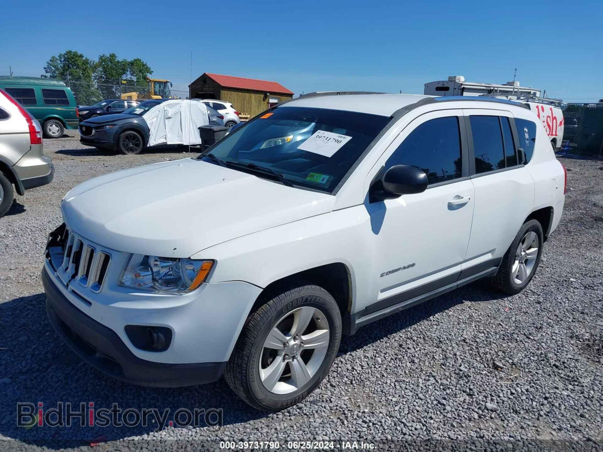 2012 JEEP COMPASS - VIN: 1C4NJDEB3CD599364 - Photo 2