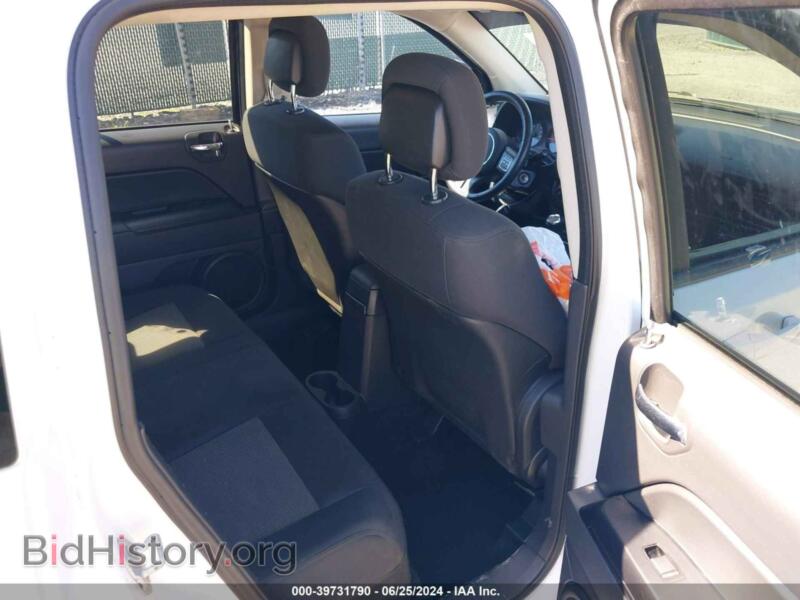 2012 Jeep COMPASS (VIN 1C4NJDEB3CD599364) — photo 8 of 11