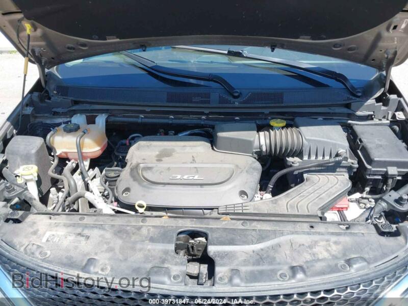 2018 Chrysler PACIFICA (VIN 2C4RC1FG7JR101200) — фото 10 из 16