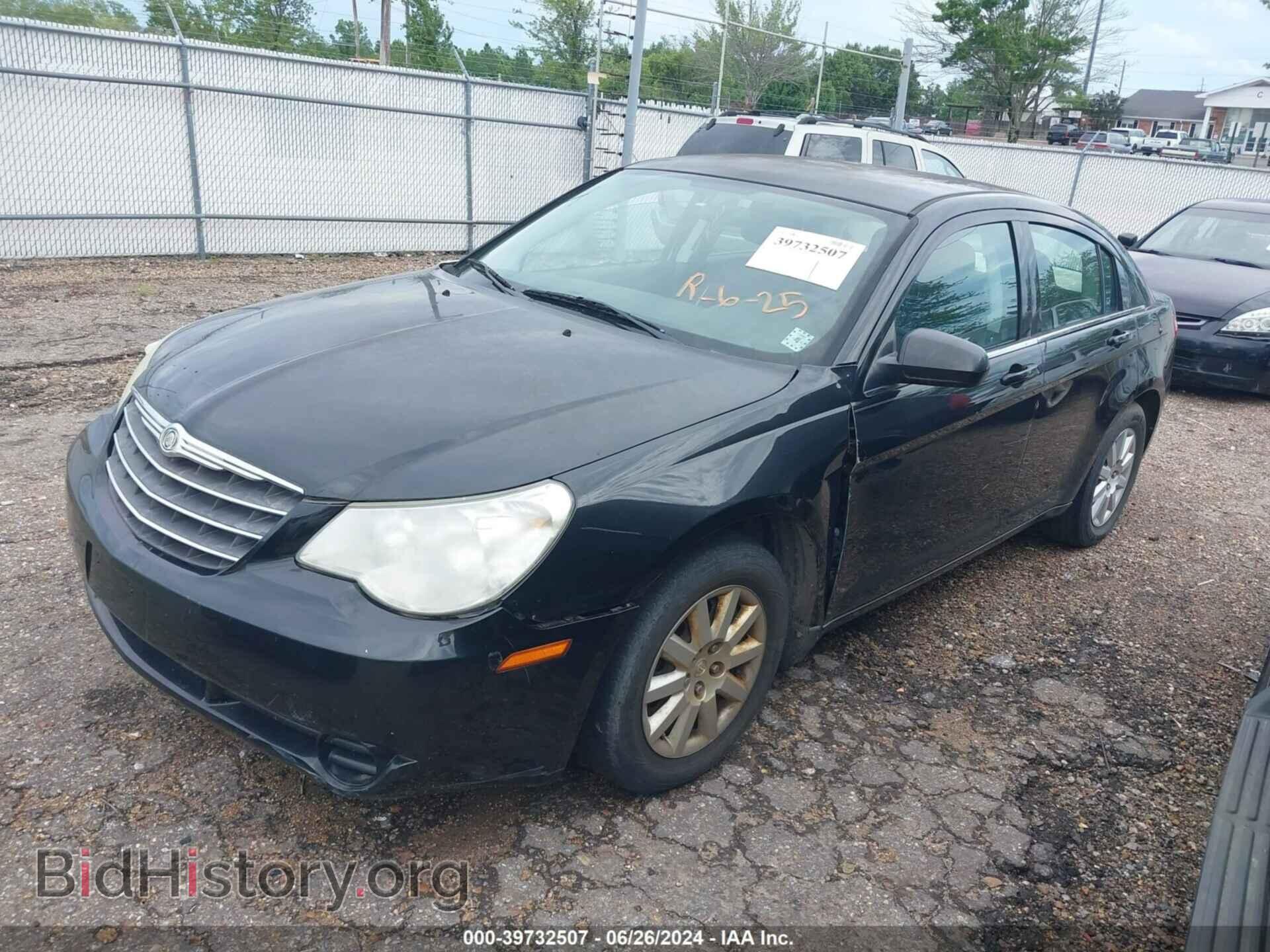 2010 CHRYSLER SEBRING - VIN: 1C3CC4FB2AN166386 - Фото 2