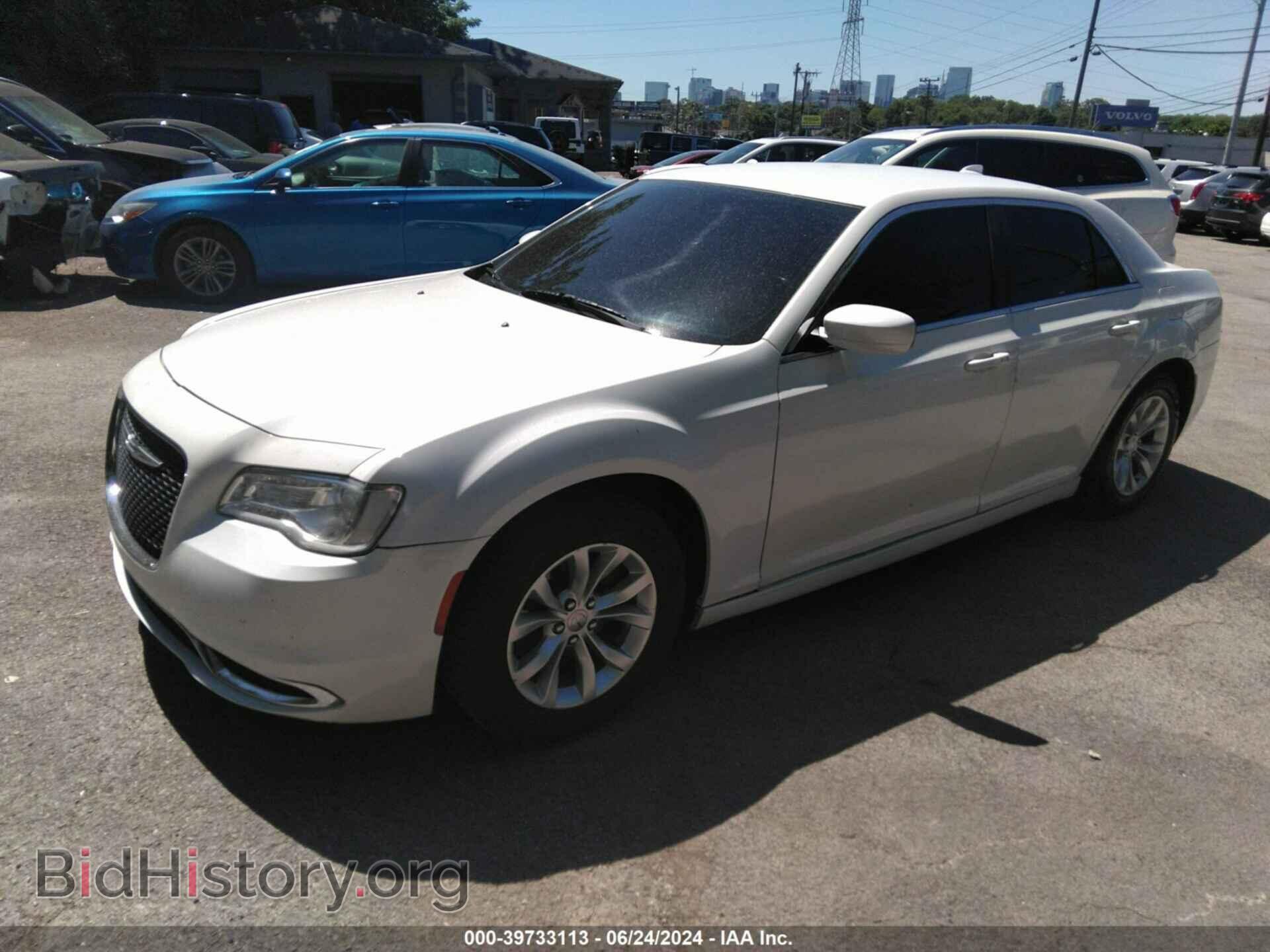 2015 CHRYSLER 300 - VIN: 2C3CCAAG8FH904239 - Фото 2