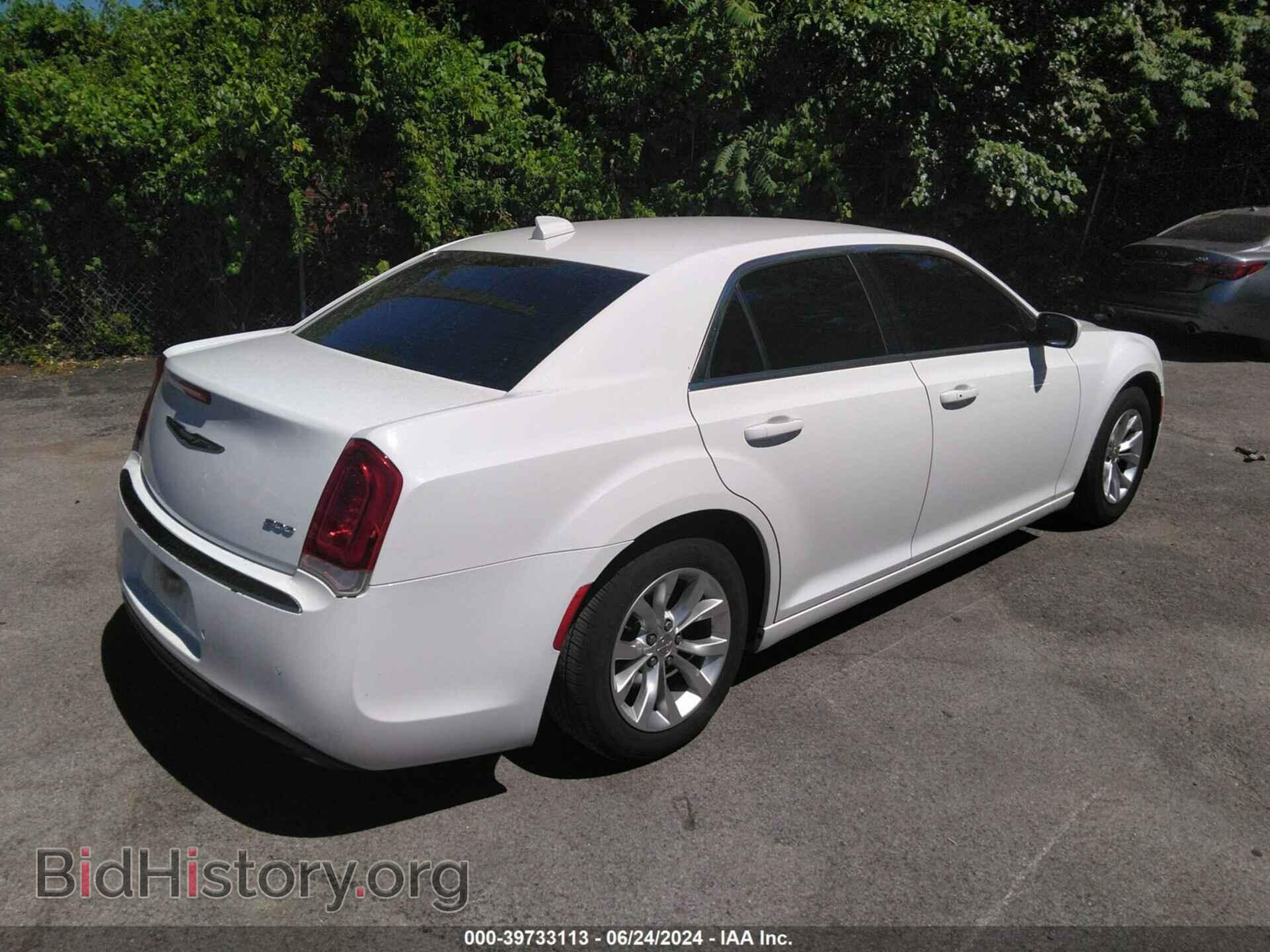 2015 CHRYSLER 300 - VIN: 2C3CCAAG8FH904239 - Фото 4