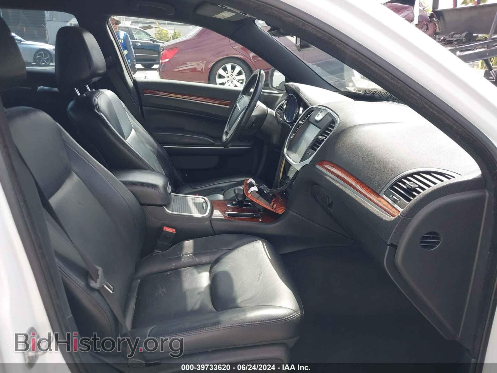 2014 CHRYSLER 300 - VIN: 2C3CCAAG2EH337038 - Фото 5