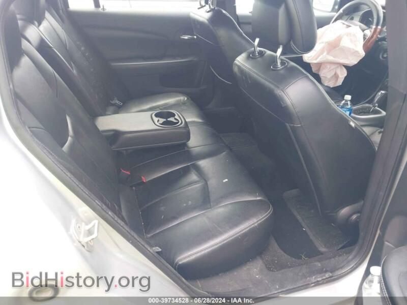 2011 Chrysler 200 (VIN 1C3BC2FB2BN613185) — фото 8 из 12