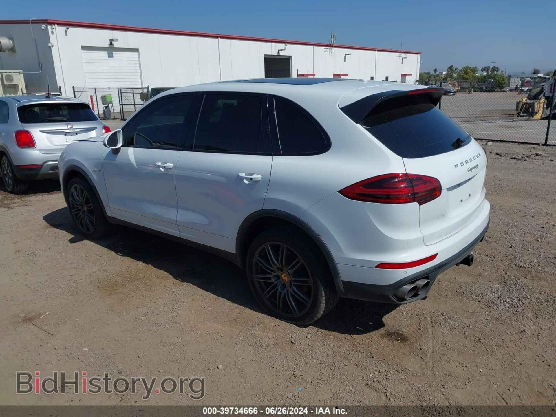 2017 PORSCHE CAYENNE - VIN: WP1AB2A24HLA52041 - Фото 3