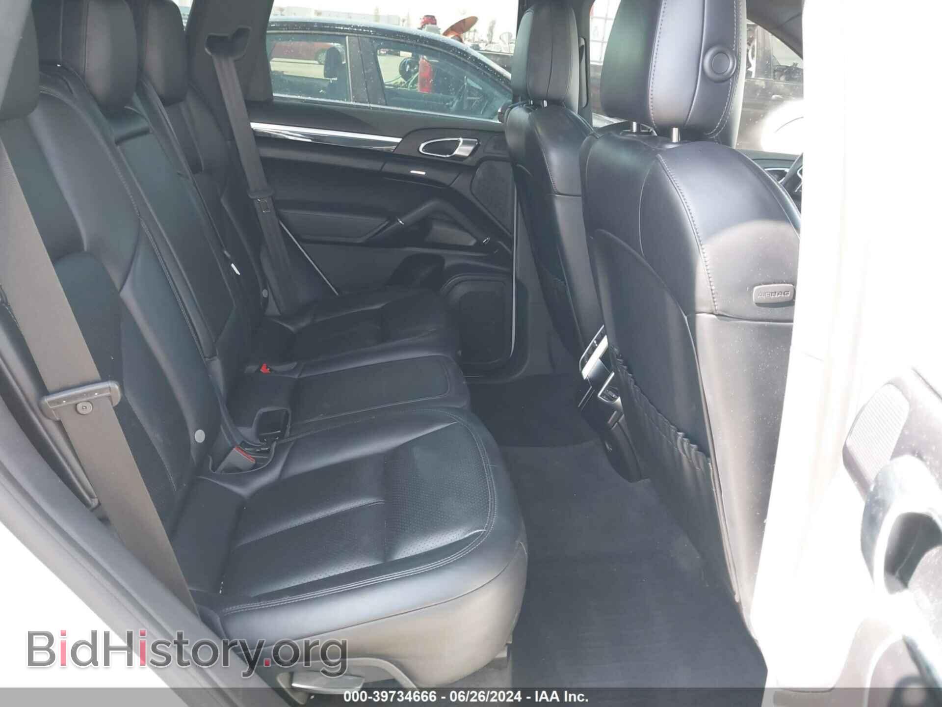 2017 PORSCHE CAYENNE - VIN: WP1AB2A24HLA52041 - Фото 8