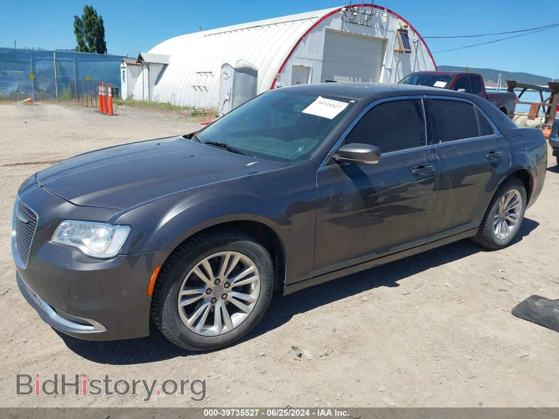 2018 CHRYSLER 300 - VIN: 2C3CCAAG2JH308231 - Фото 2