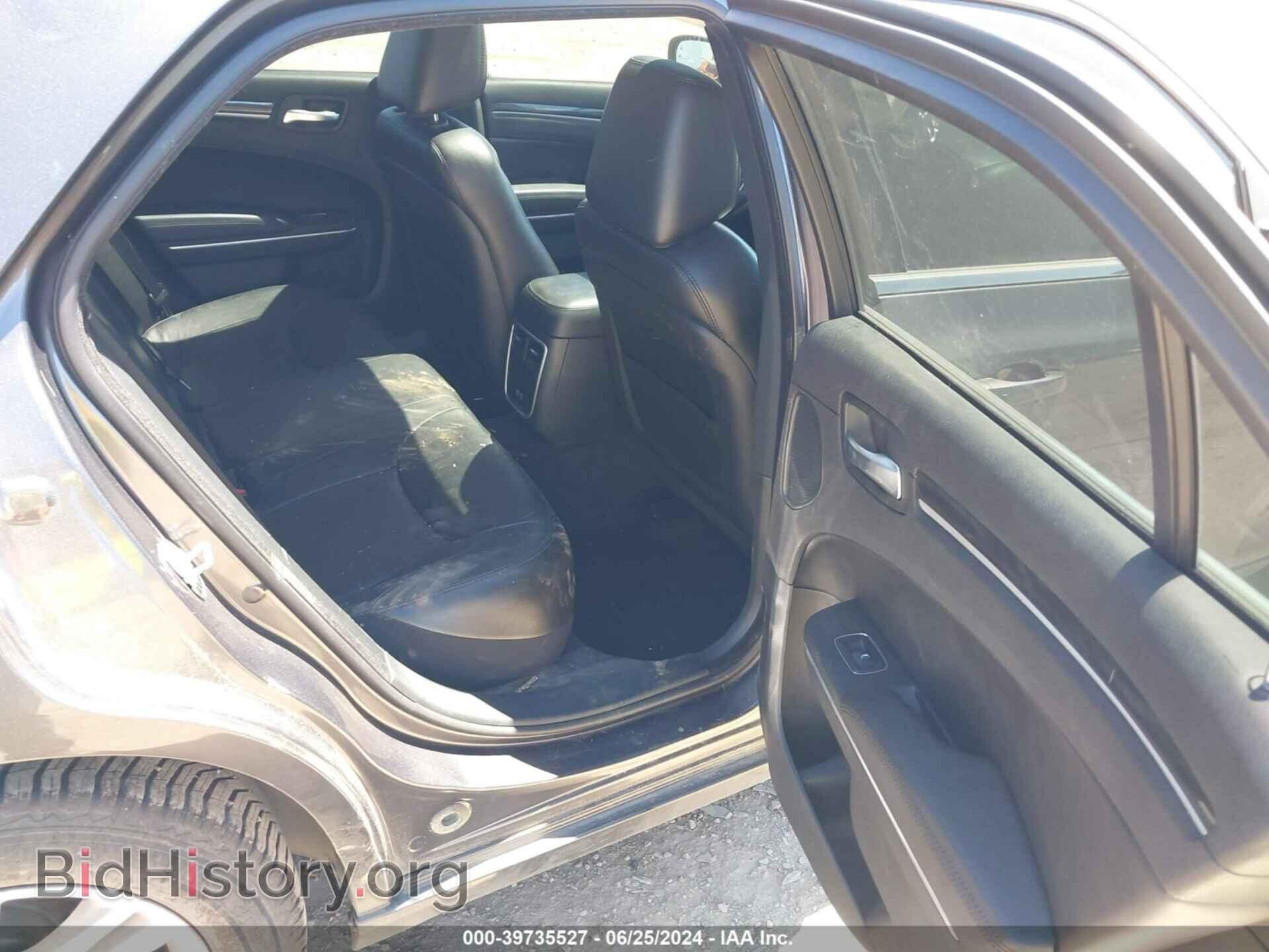 2018 CHRYSLER 300 - VIN: 2C3CCAAG2JH308231 - Фото 8