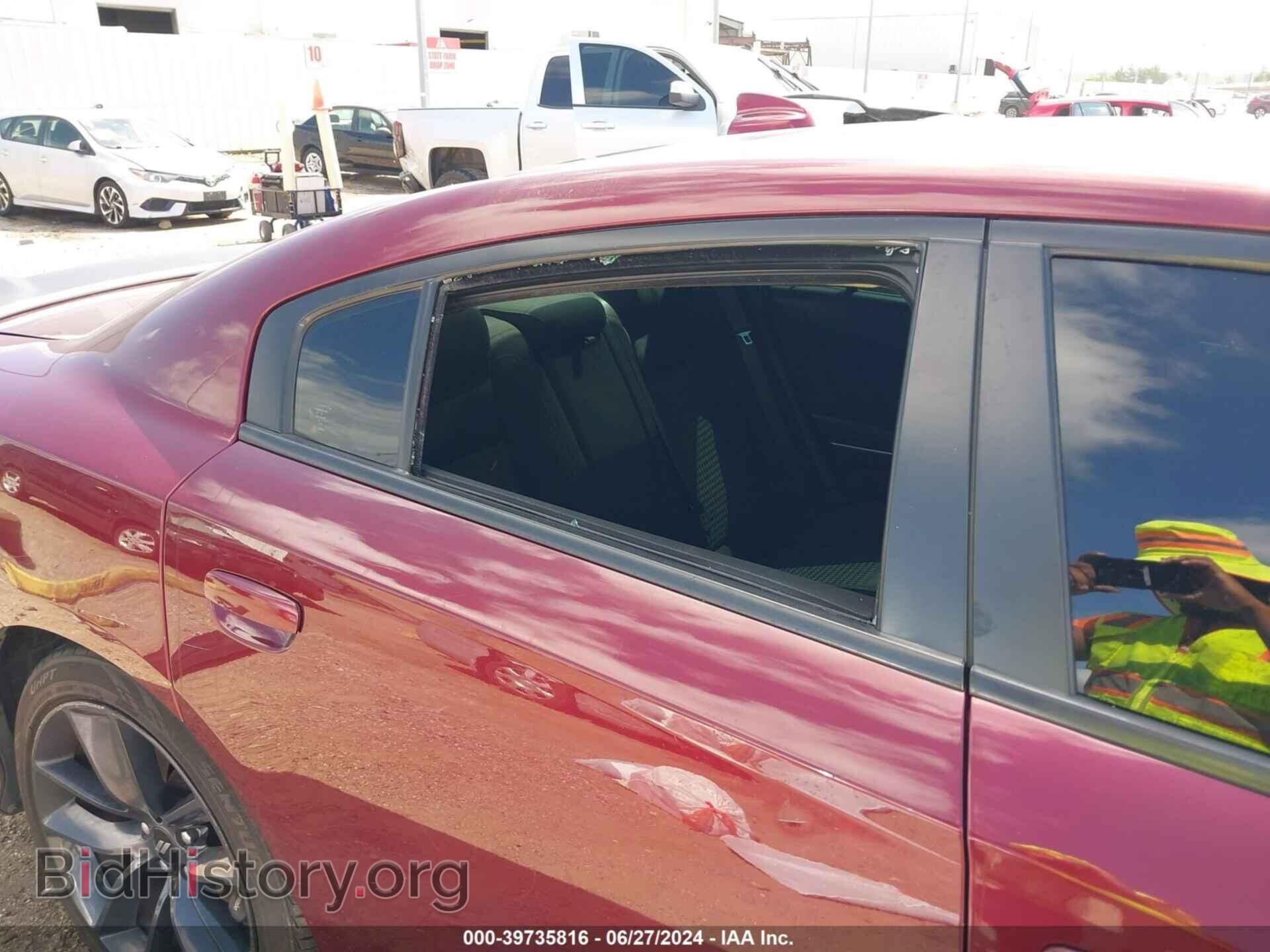 2019 DODGE CHARGER - VIN: 2C3CDXGJ2KH728558 - Фото 6