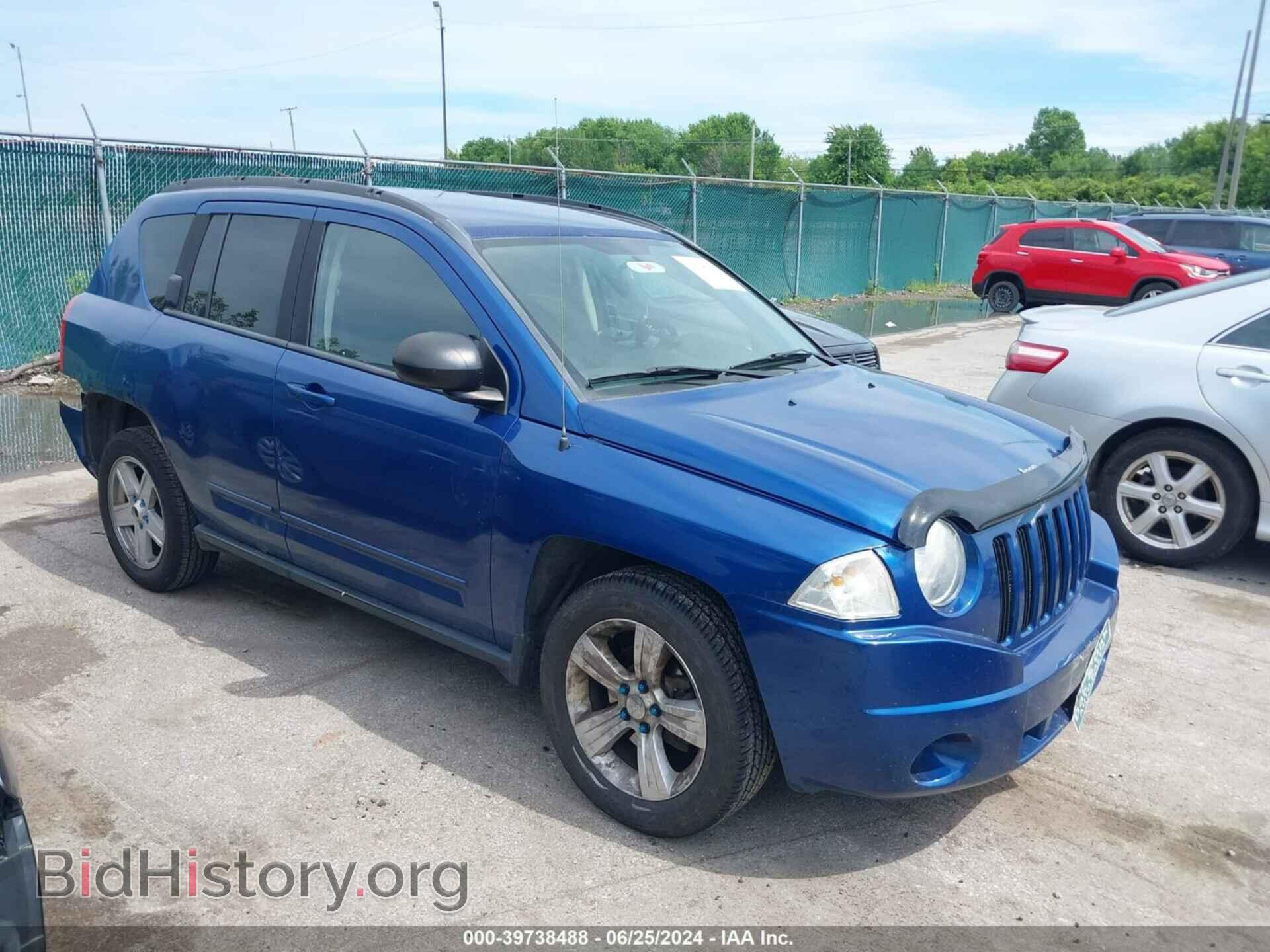 Photo 1J4NF4FB9AD510470 - JEEP COMPASS 2010