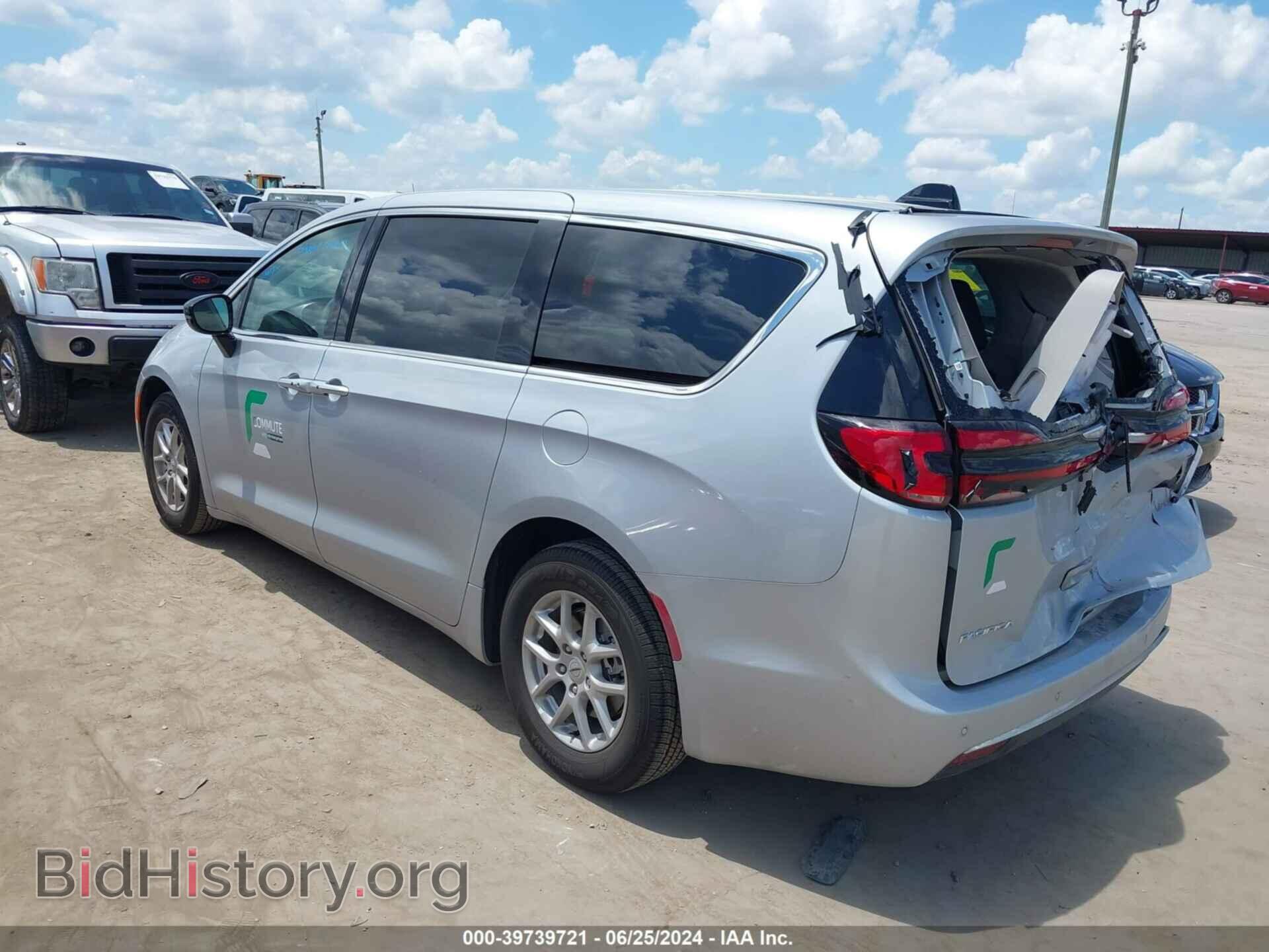 2024 CHRYSLER PACIFICA - VIN: 2C4RC1BG7RR147742 - Фото 3