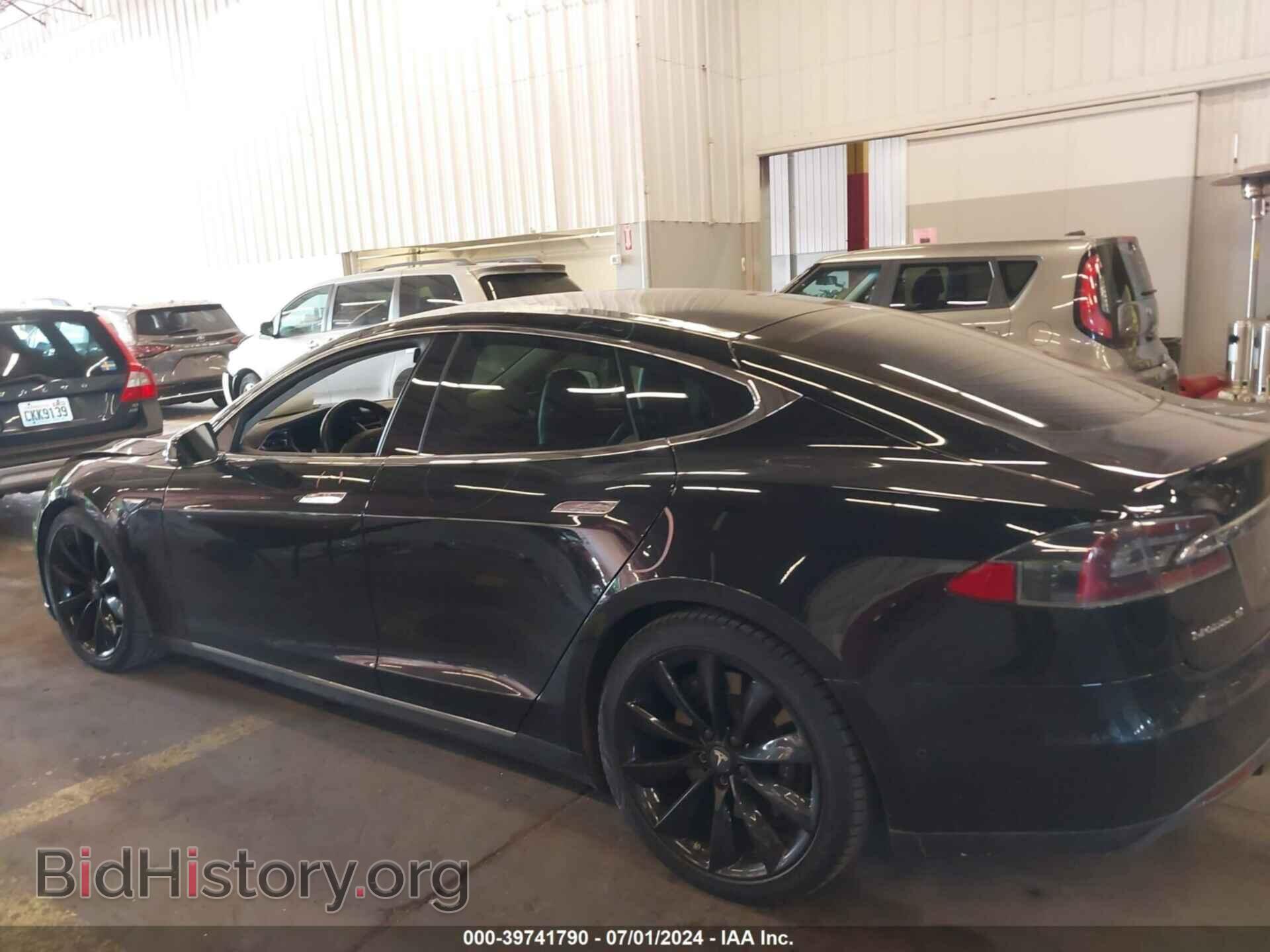 2015 TESLA MODEL S - VIN: 5YJSA1E20FF120462 - Фото 14
