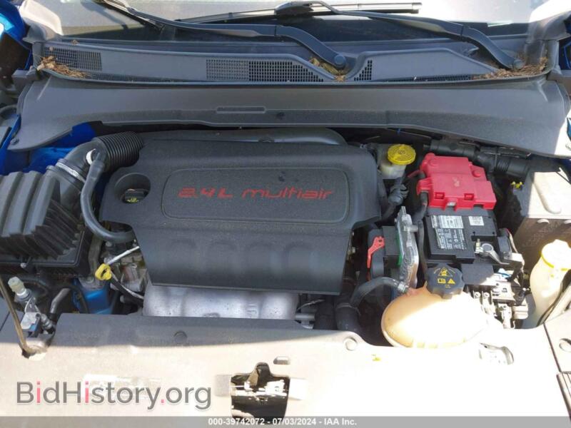 2020 Jeep COMPASS (VIN 3C4NJCCB9LT140525) — photo 10 of 17