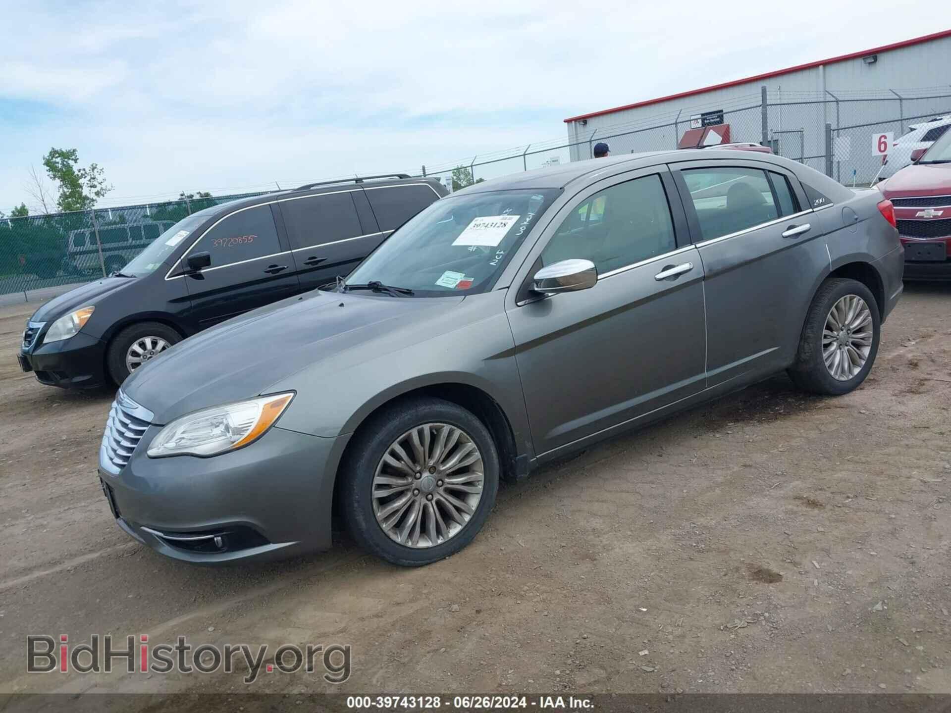 2012 CHRYSLER 200 - VIN: 1C3CCBCB2CN284496 - Photo 2