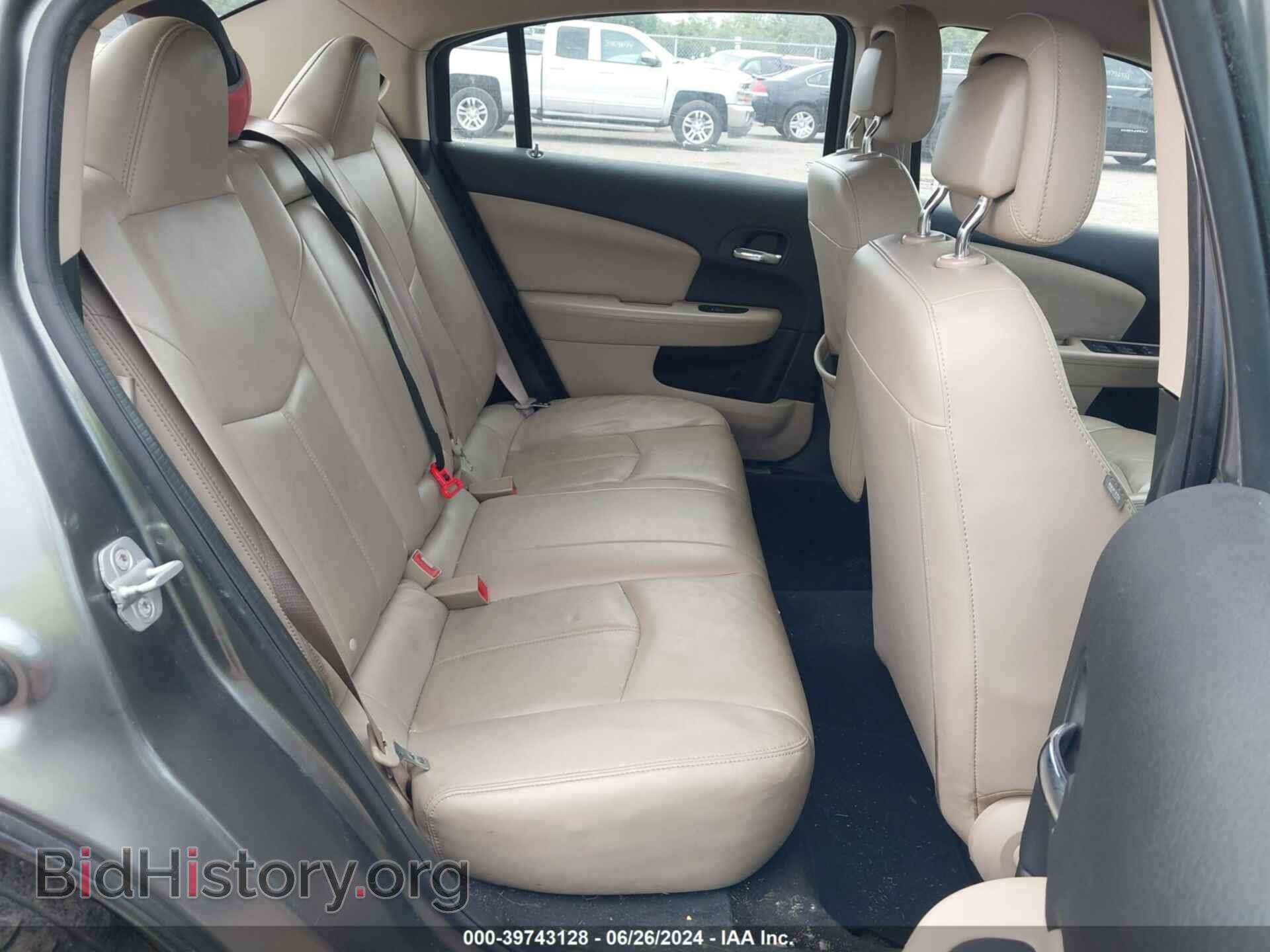 2012 CHRYSLER 200 - VIN: 1C3CCBCB2CN284496 - Photo 8