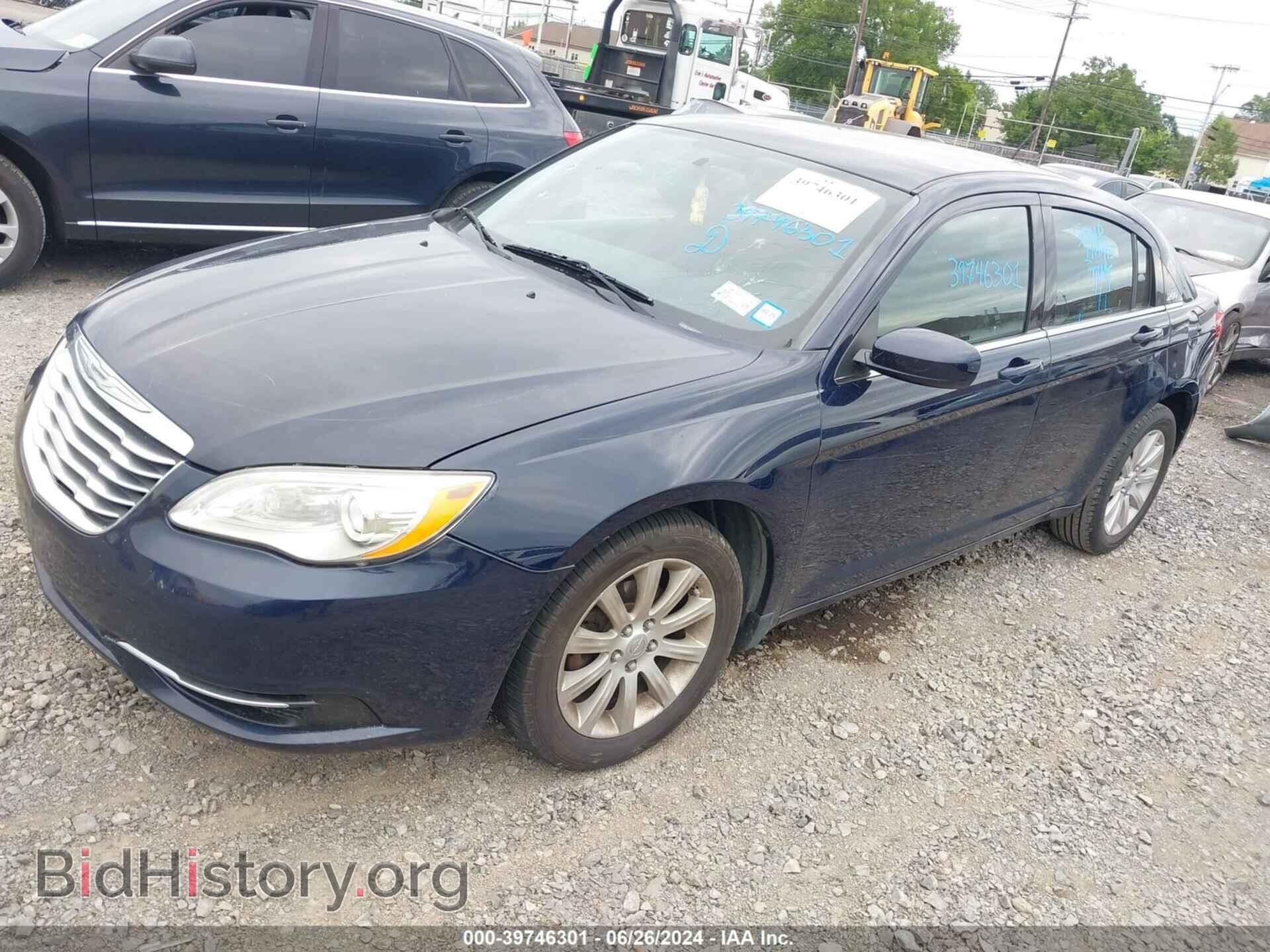 2013 CHRYSLER 200 - VIN: 1C3CCBBB5DN575402 - Photo 2