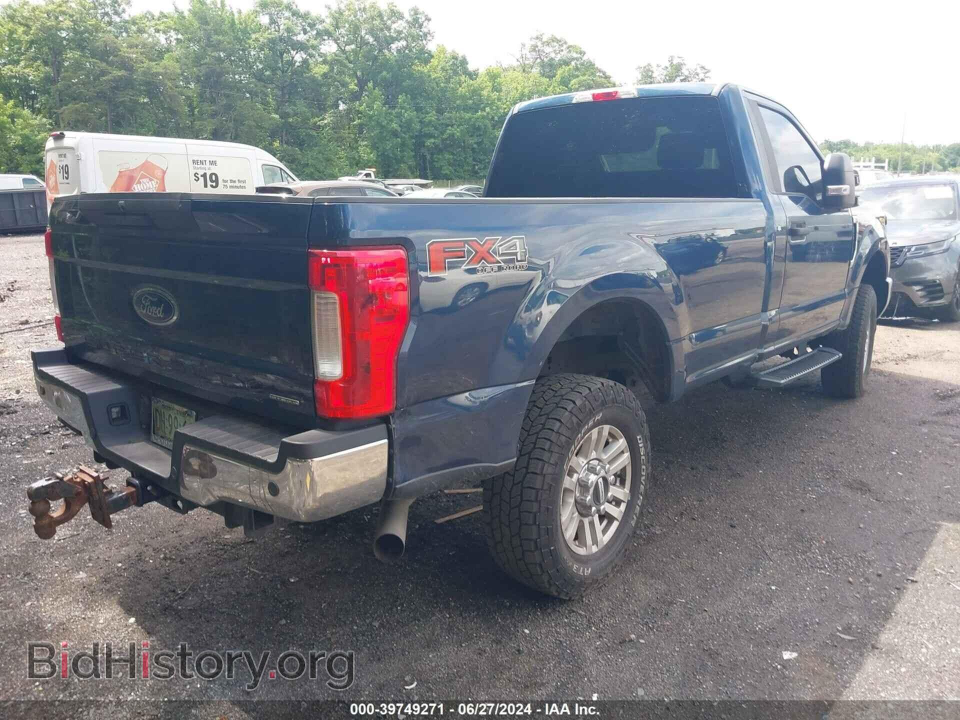 2017 FORD F-250 - VIN: 1FTBF2B61HEB33921 - Фото 4