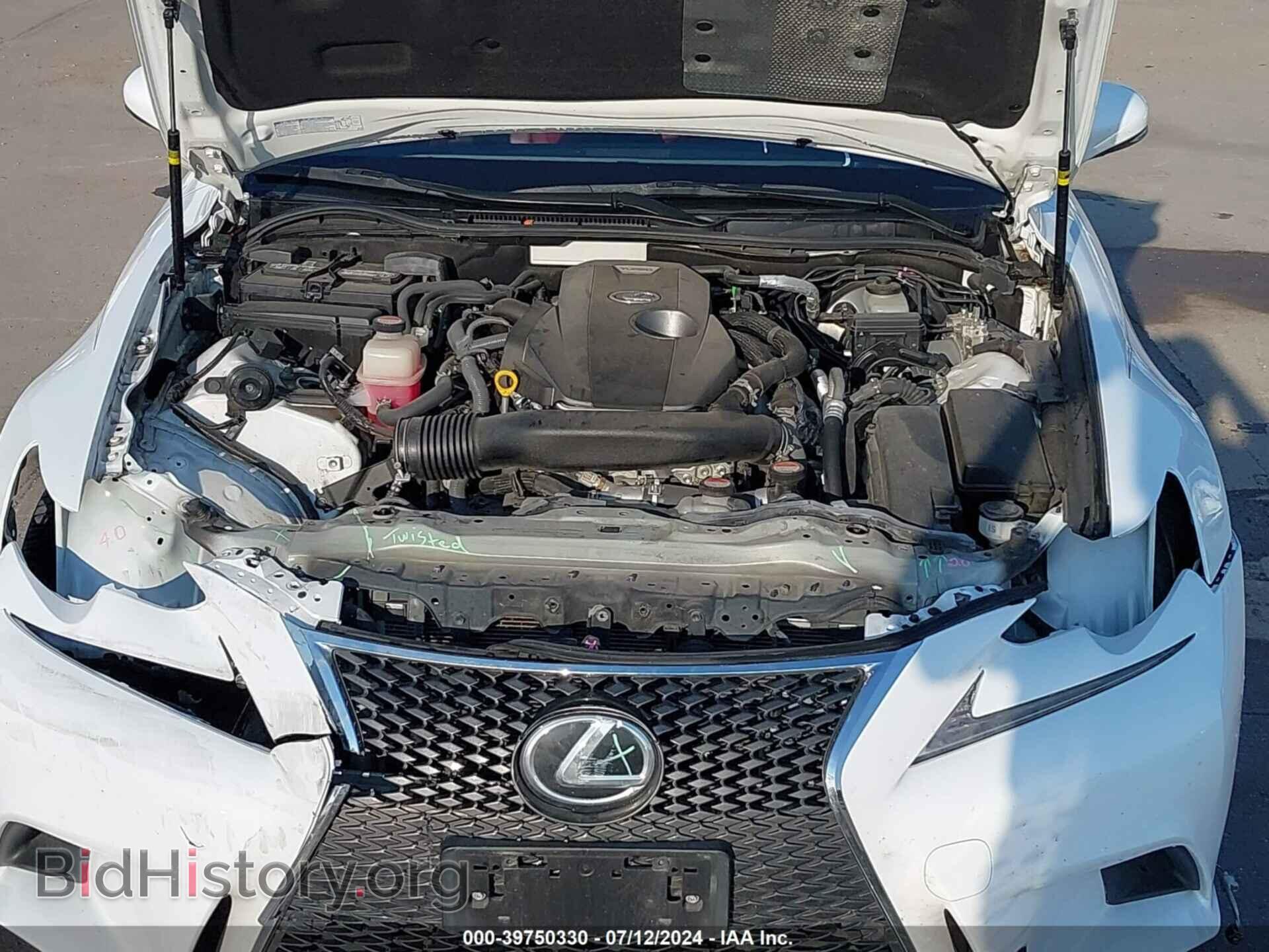 2016 LEXUS IS 200T - VIN: JTHBA1D23G5002764 - Фото 10