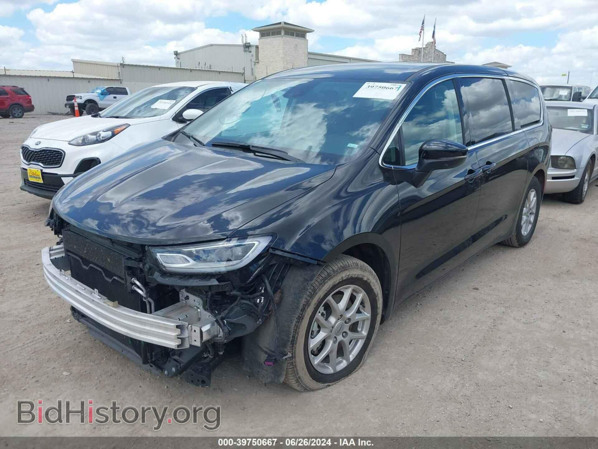 2023 CHRYSLER PACIFICA - VIN: 2C4RC1BG3PR620131 - Photo 2