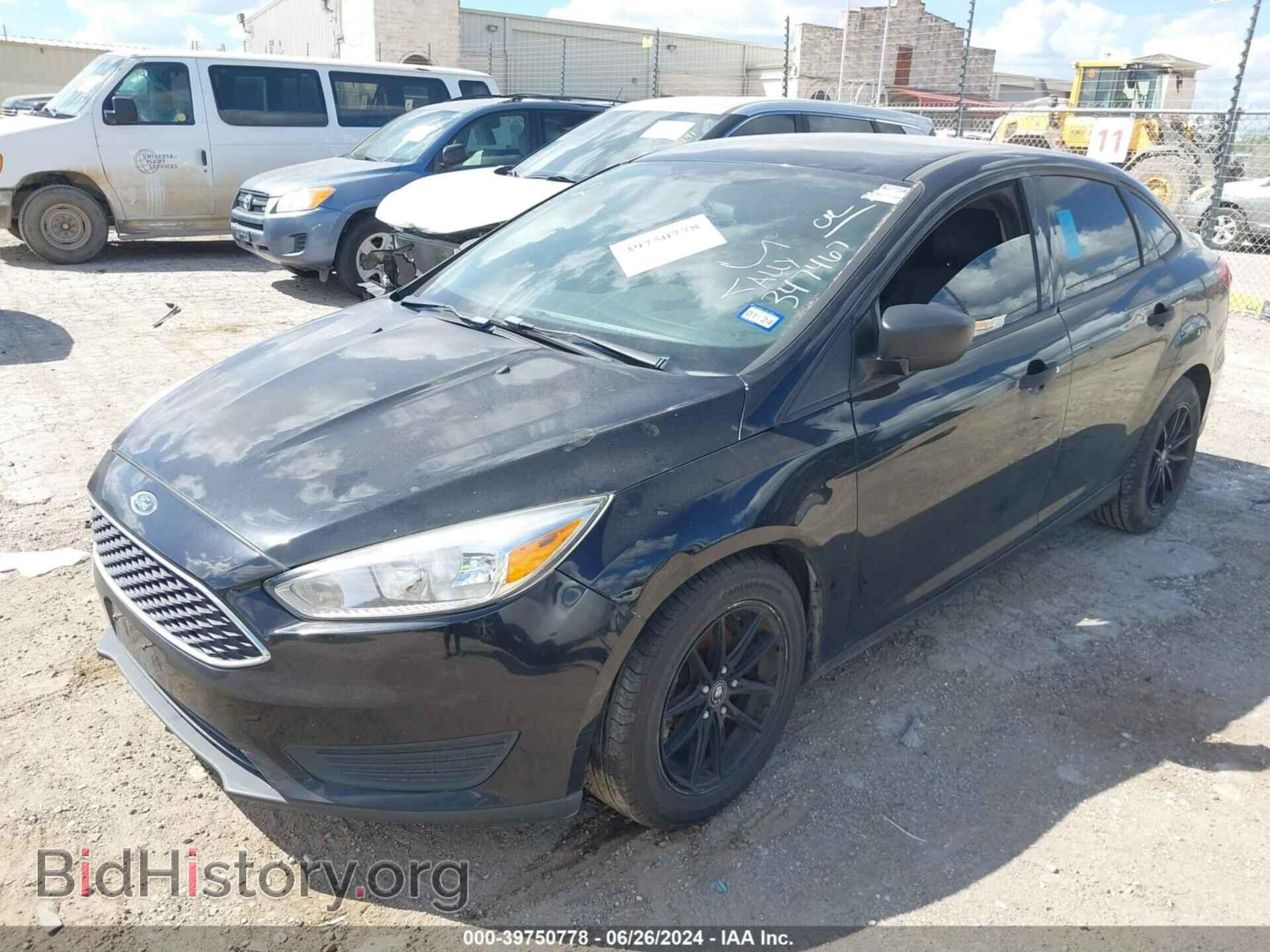 2017 FORD FOCUS - VIN: 1FADP3E24HL347467 - Фото 2