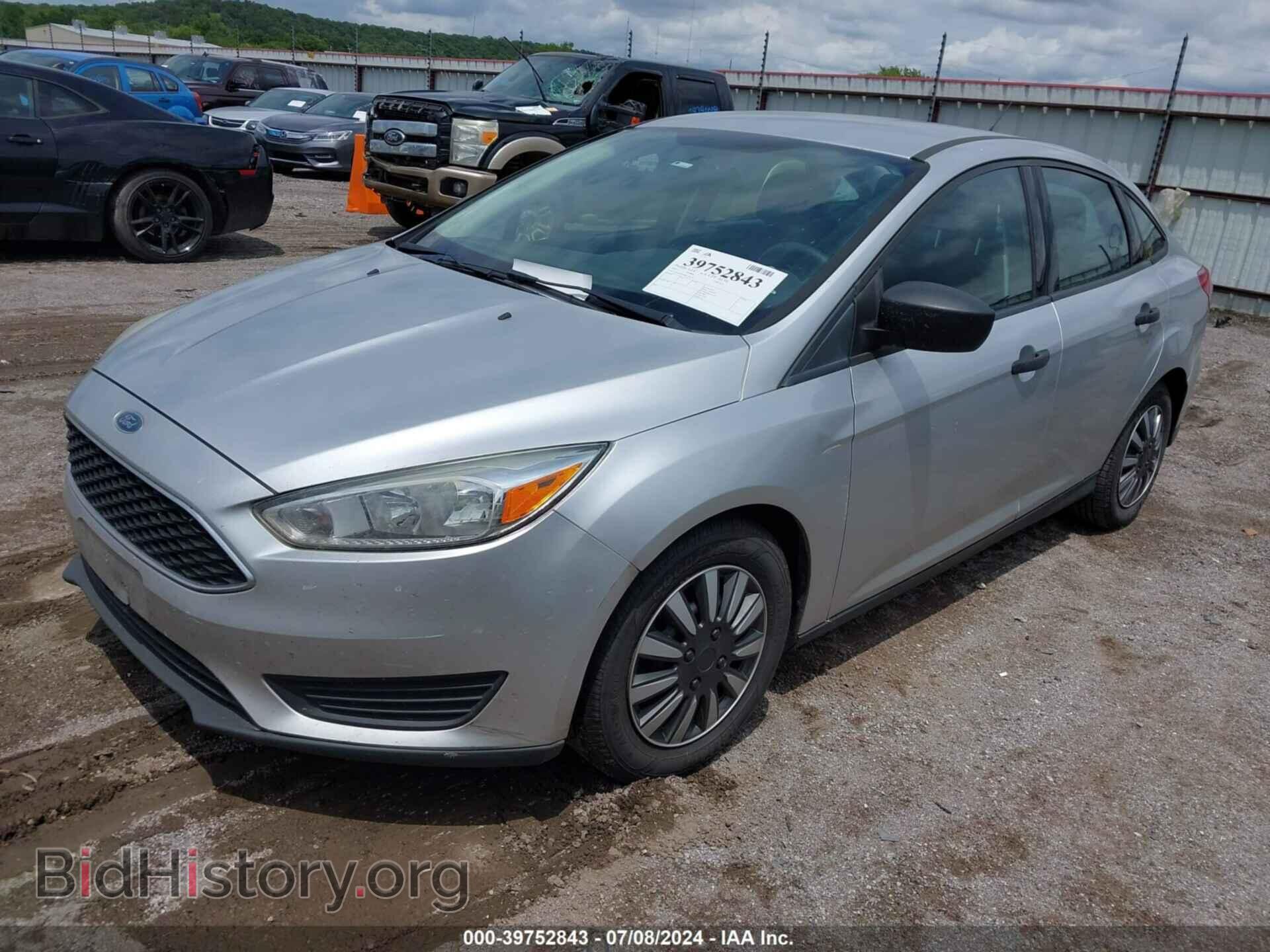 2017 FORD FOCUS - VIN: 1FADP3E24HL270759 - Фото 2
