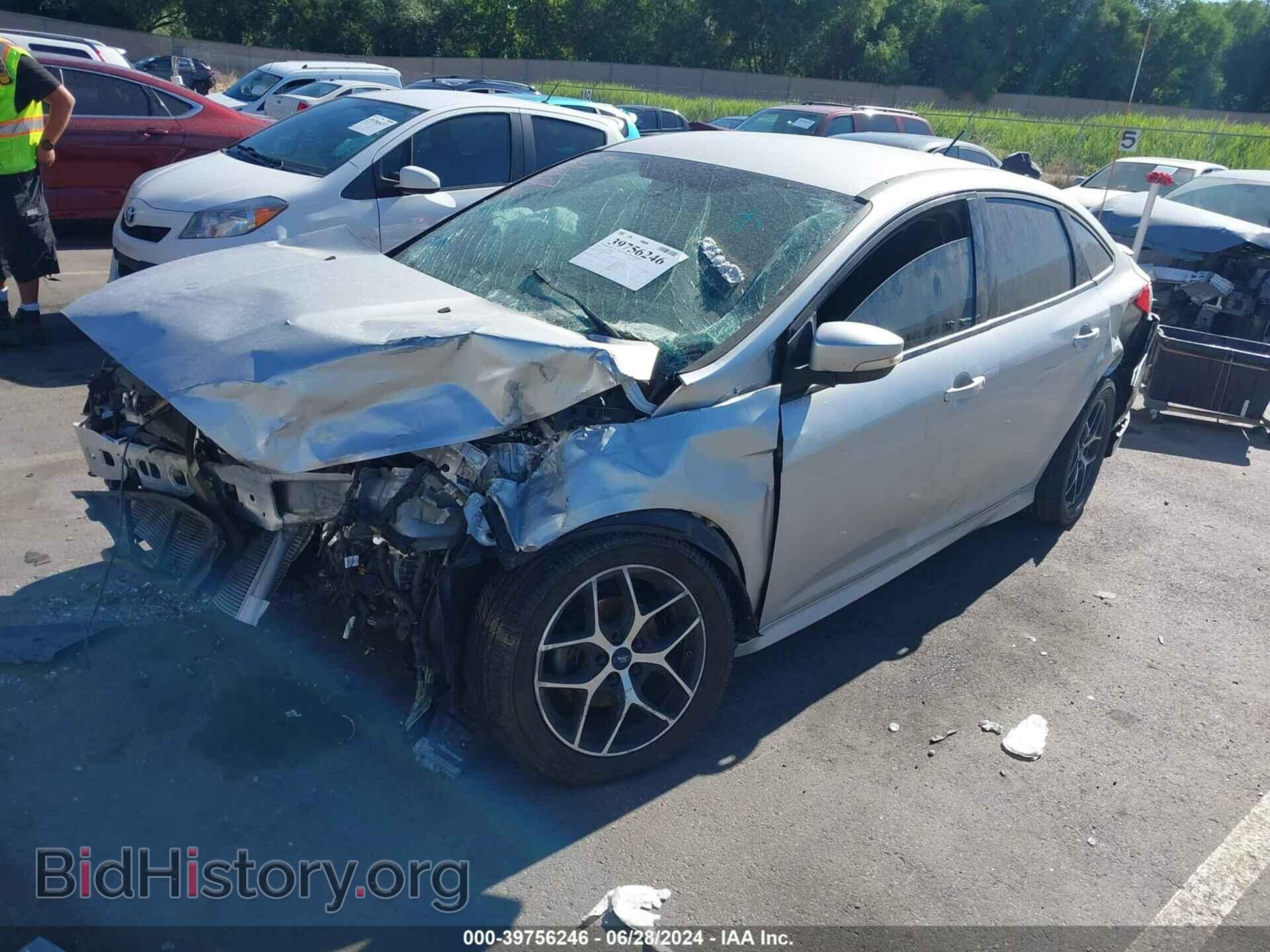 2015 FORD FOCUS - VIN: 1FADP3F20FL324151 - Photo 2