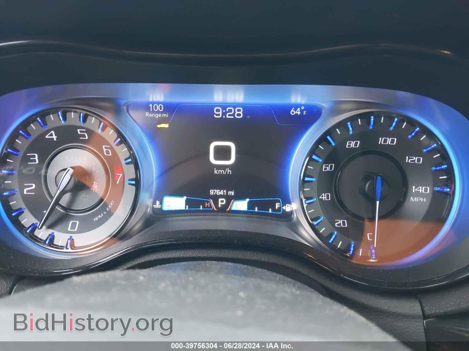 2017 CHRYSLER 300 - VIN: 2C3CCAGG8HH534453 - Фото 7