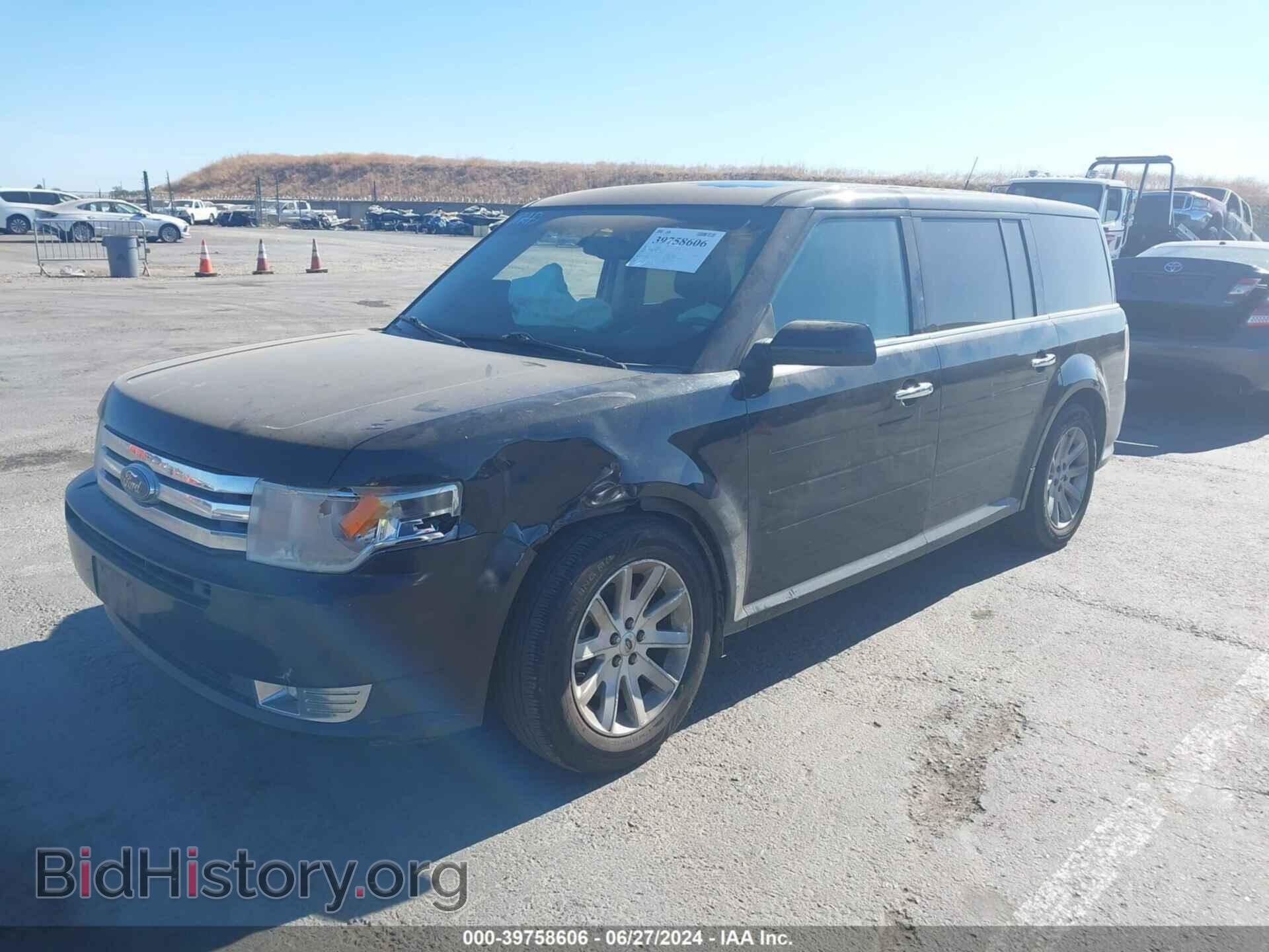 2011 FORD FLEX - VIN: 2FMGK5CC3BBD32796 - Photo 2