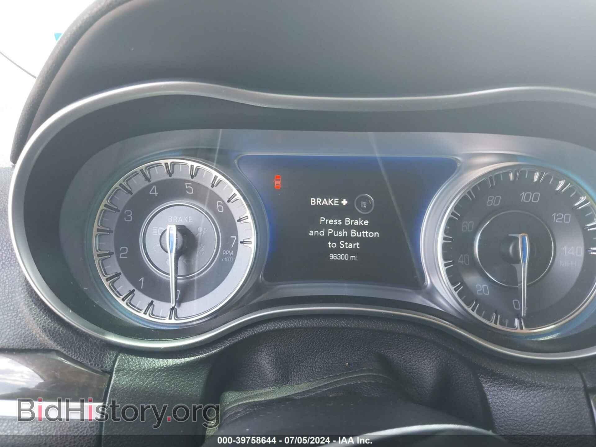 2019 CHRYSLER 300 - VIN: 2C3CCAEG8KH589821 - Фото 7