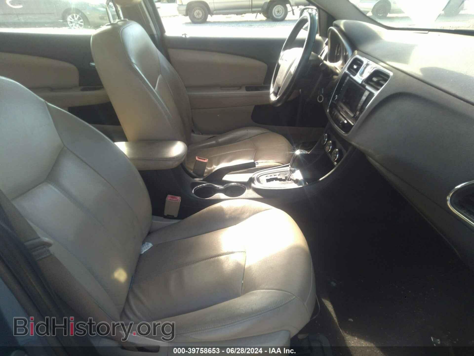 2011 CHRYSLER 200 - VIN: 1C3BC2FB6BN597167 - Фото 5