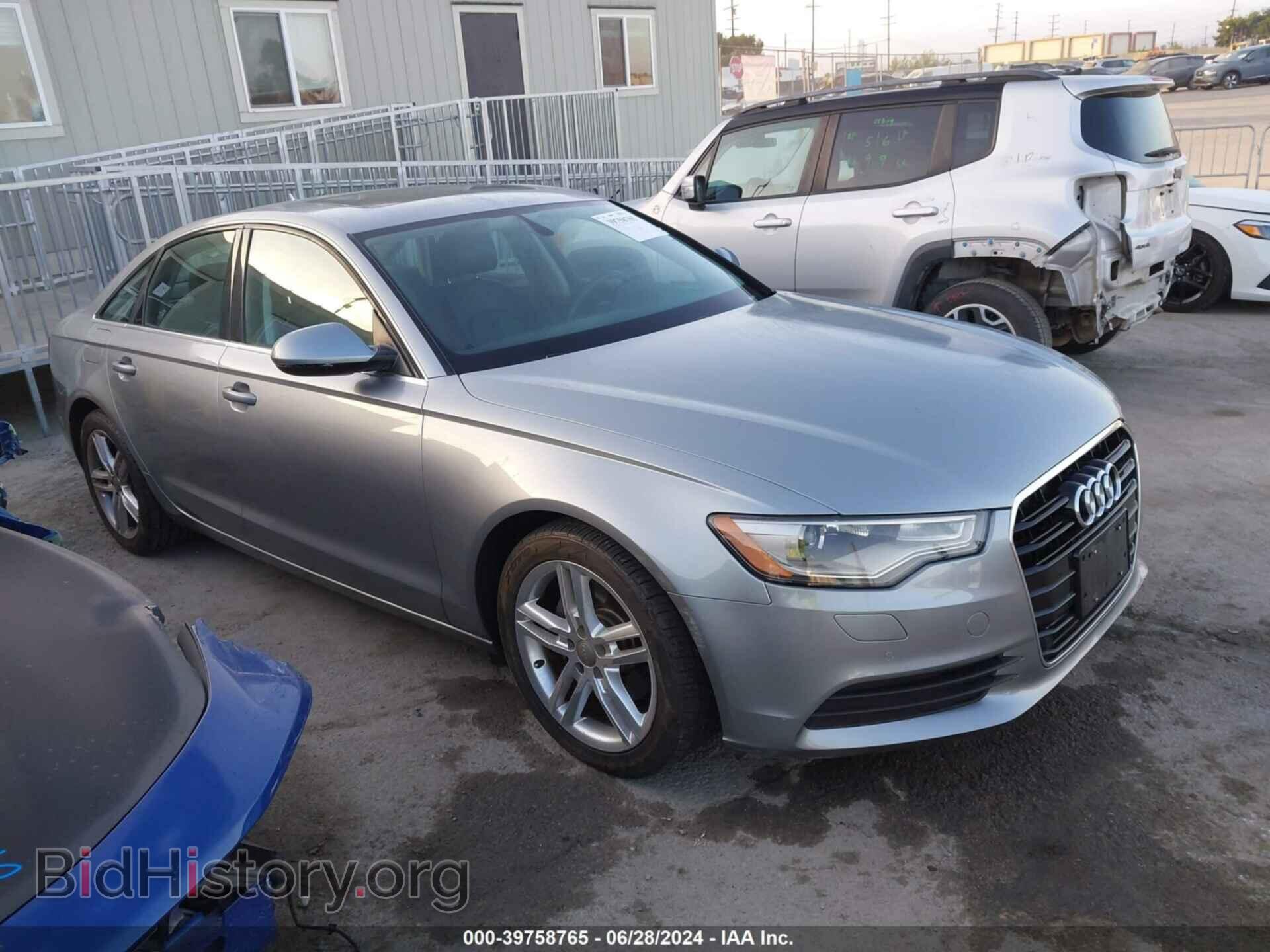 Фотография WAUDFAFC6CN153557 - AUDI A6 2012