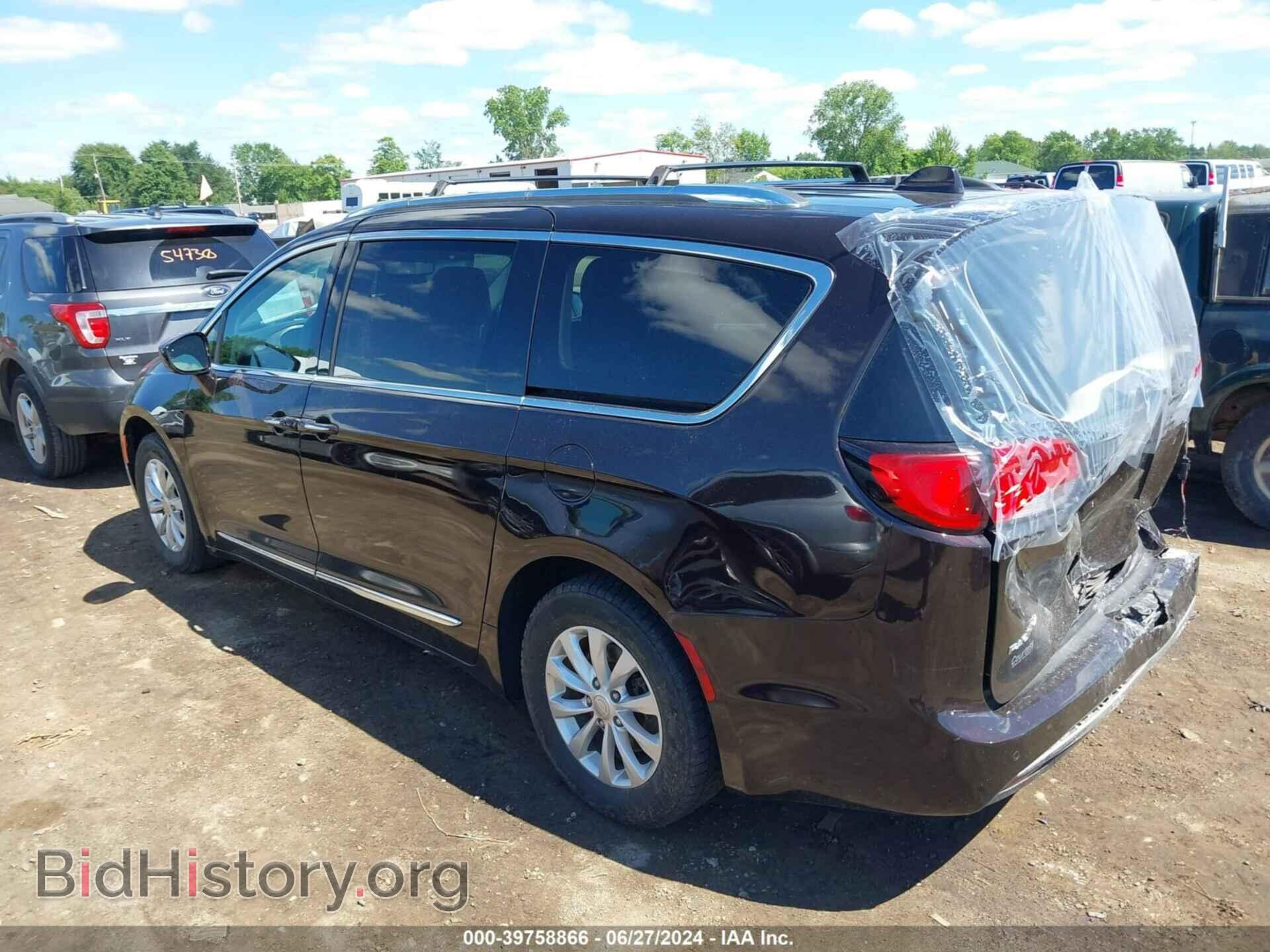 2018 CHRYSLER PACIFICA - VIN: 2C4RC1BGXJR124363 - Фото 3
