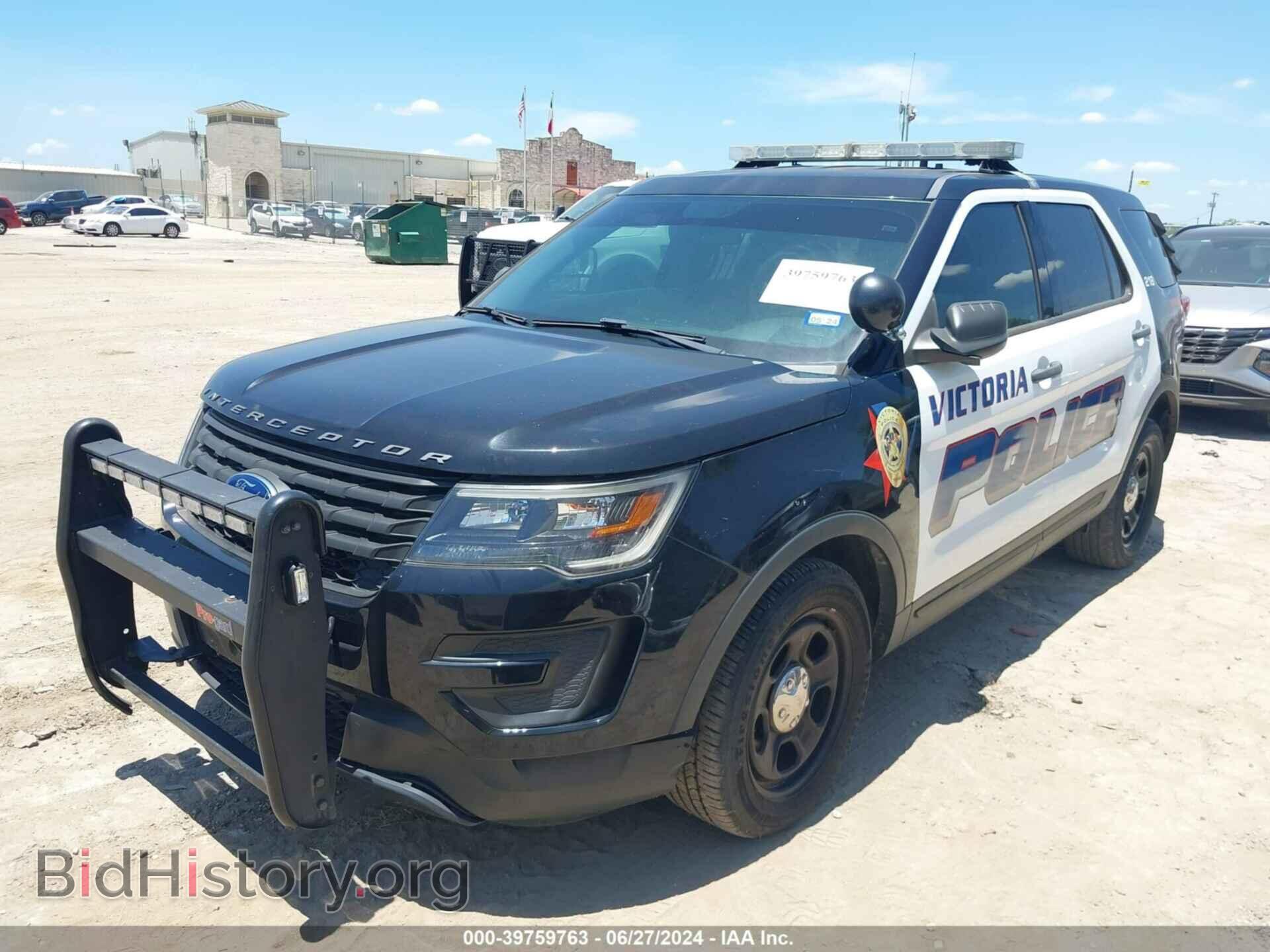 2018 FORD POLICE INTERCEPTOR UTILITY - VIN: 1FM5K8AT8JGB19085 - Фото 2